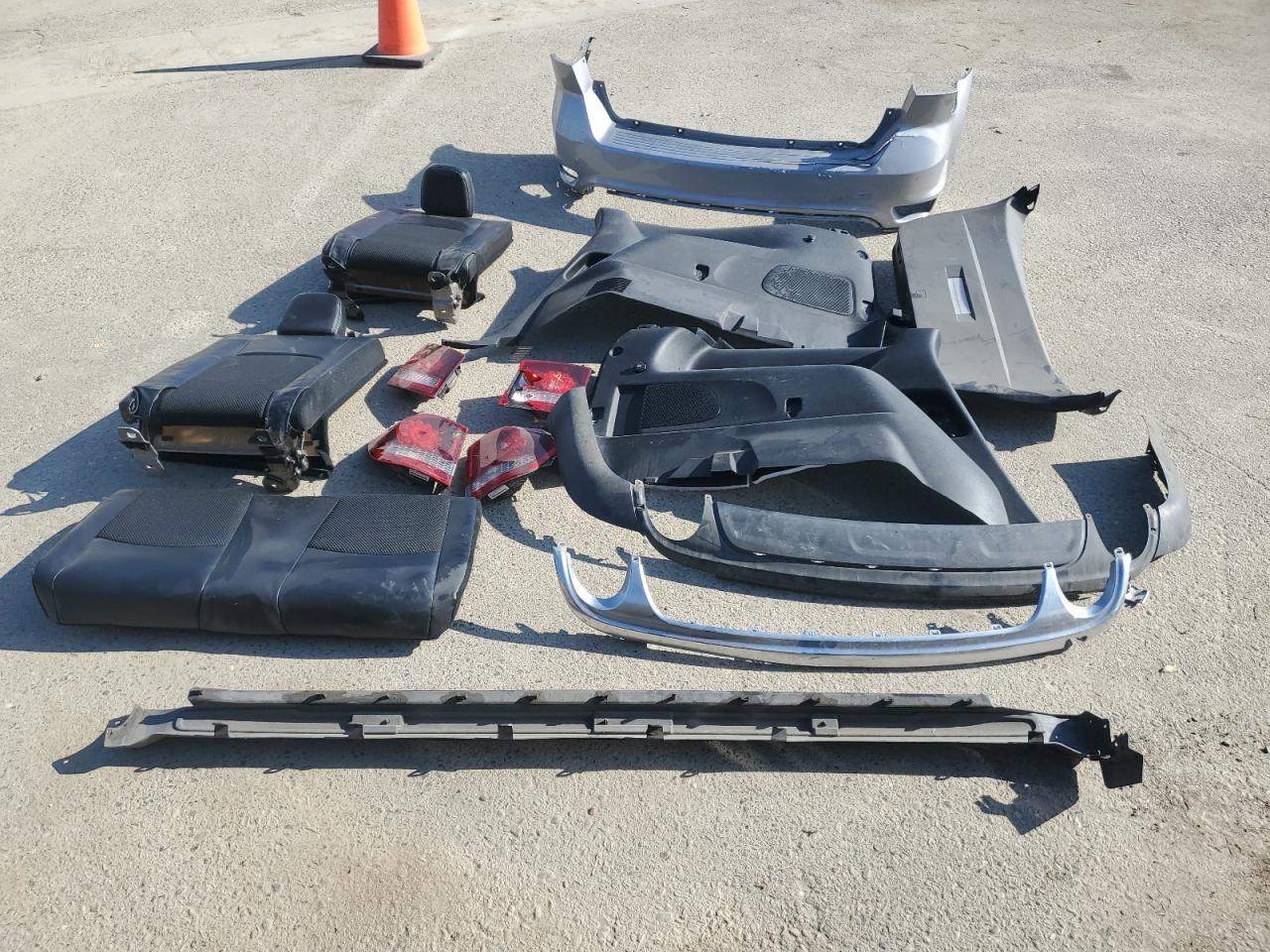 2018 Dodge Journey VIN 3C4PDCGGXJT379522 Copart auction photo, rear end damage thumbnail 13