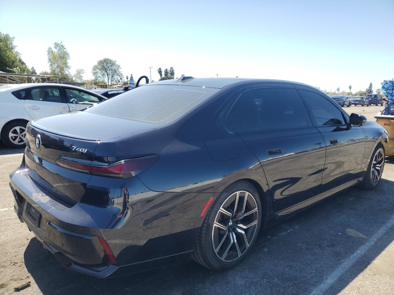 2023 BMW 7er VIN WBA23EH03PCN46346 Copart auction photo, front end damage thumbnail 3