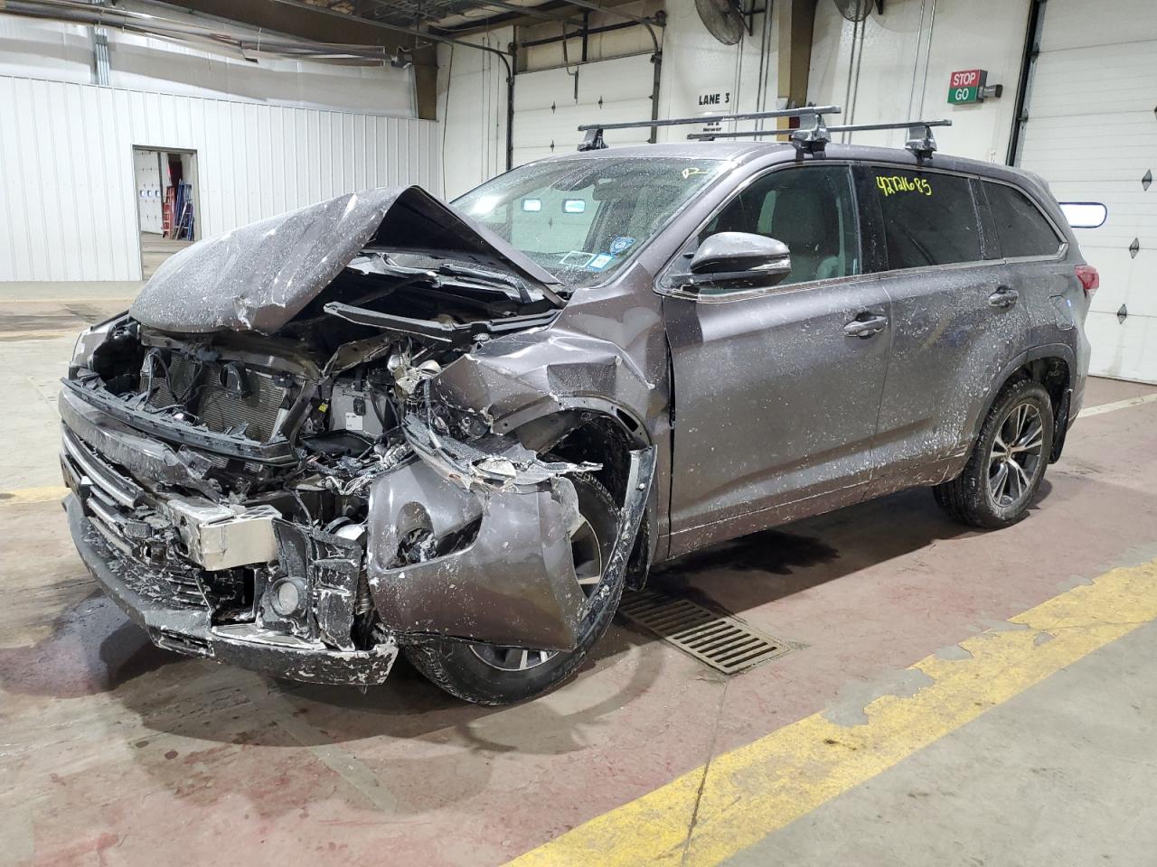 2018 Toyota Highlander VIN 5TDBZRFH1JS823759