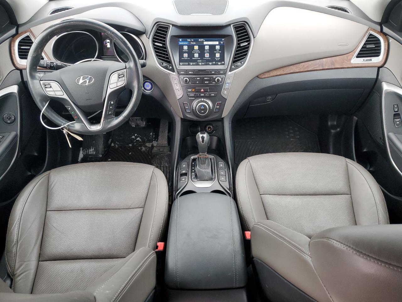 2019 Hyundai Santa Fe VIN KM8SRDHF8KU299792 Copart auction photo, rear end damage thumbnail 8