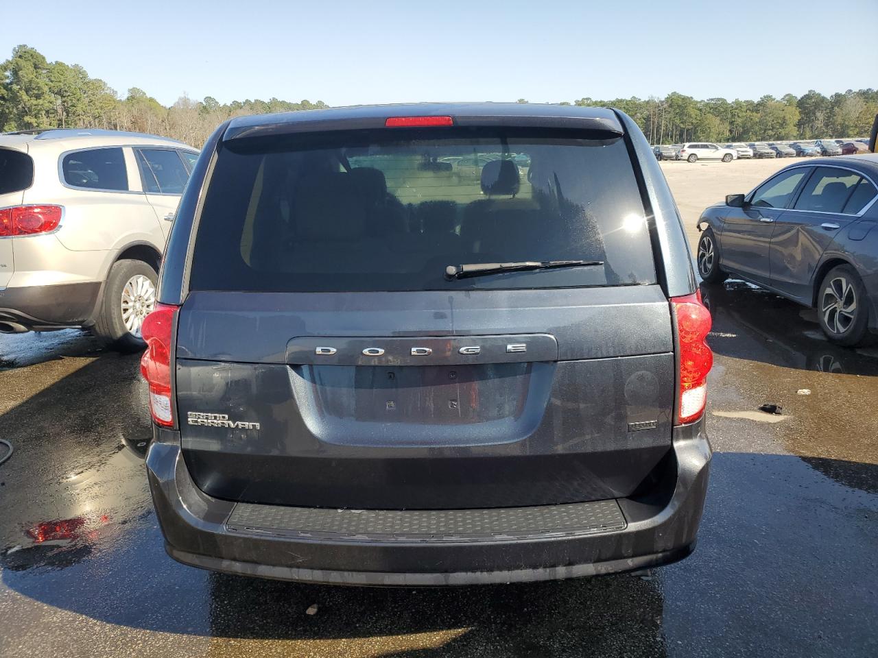 2014 Dodge Caravan VIN 2C4RDGBGXER353423 Copart auction photo, front end damage thumbnail 6