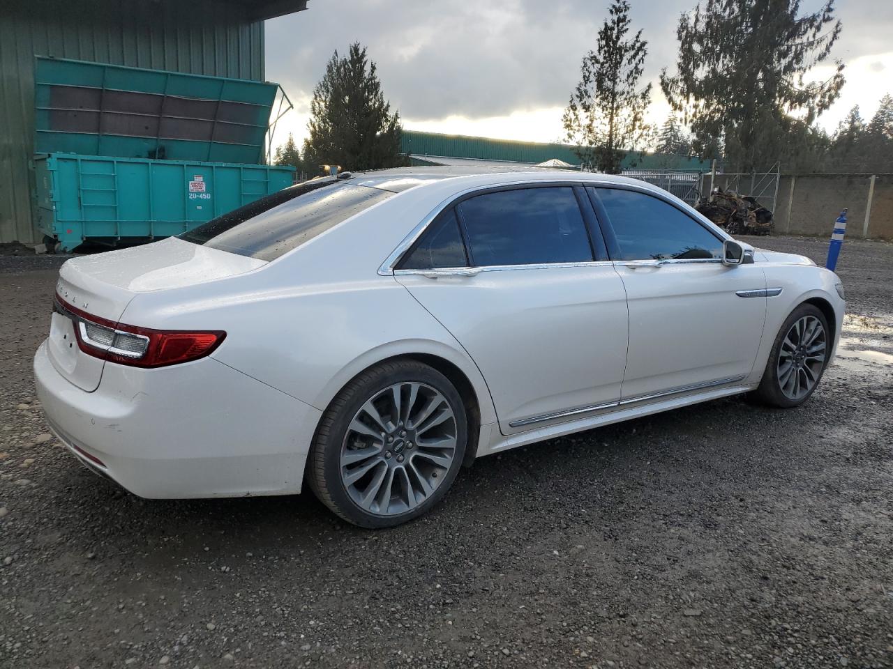 2017 Lincoln Continental VIN 1LN6L9SK8H5611277 Copart auction photo, front end damage thumbnail 3