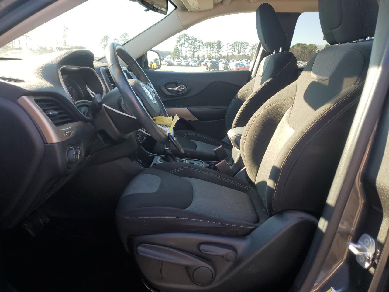 2018 Jeep Grand Cherokee VIN 1C4PJLCBXJD588882 Copart auction photo, front end damage thumbnail 7