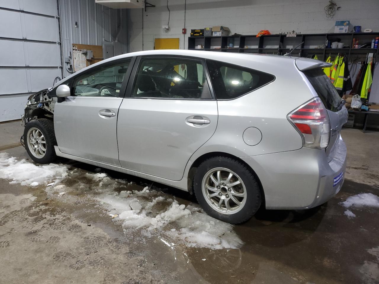 2017 Toyota Prius VIN JTDZN3EU3HJ064707 Copart auction photo, front end damage thumbnail 2