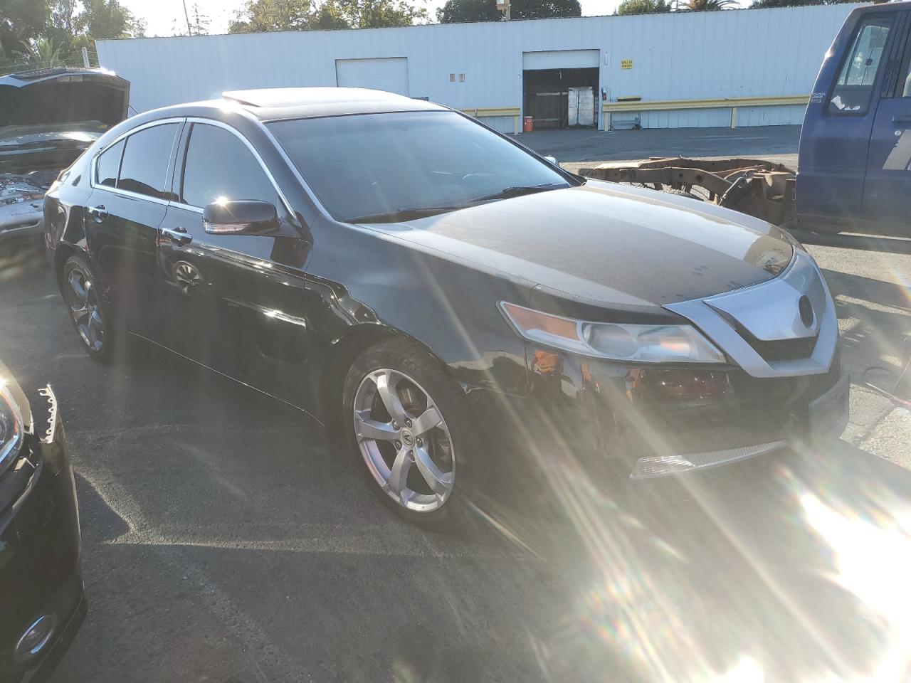 2010 Acura TL VIN 19UUA8F50AA005342 Copart auction photo, minor dent/scratches damage thumbnail 4