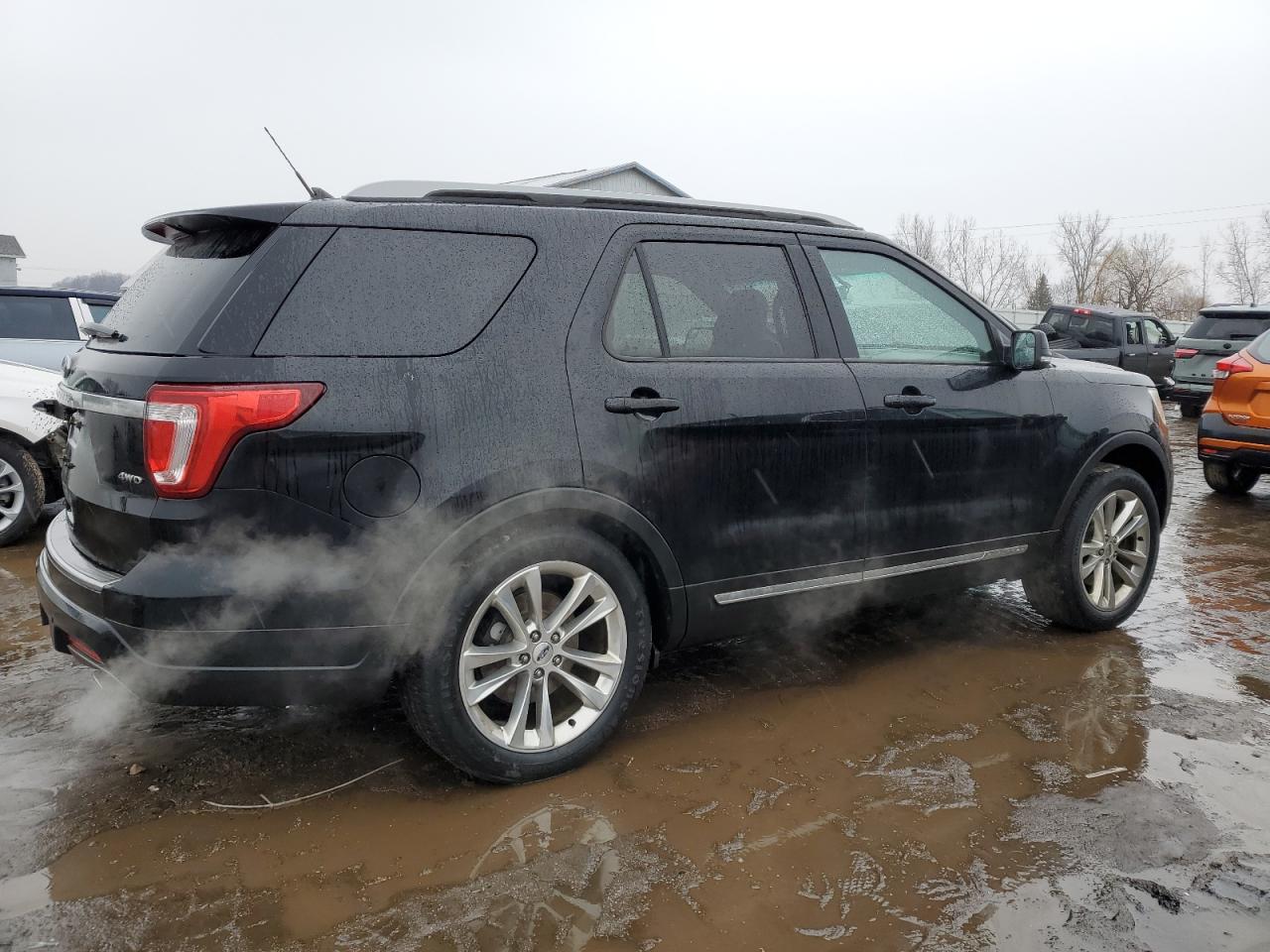 2018 Ford Explorer VIN 1FM5K8D82JGC84332 Copart auction photo, side damage thumbnail 3
