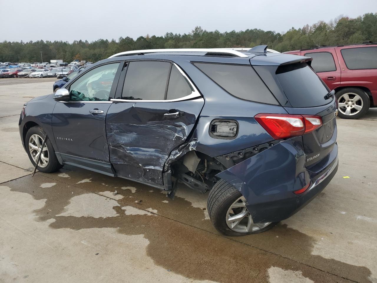 2018 Chevrolet Equinox VIN 3GNAXVEV1JS607673 Copart auction photo, side / rear end damage thumbnail 2