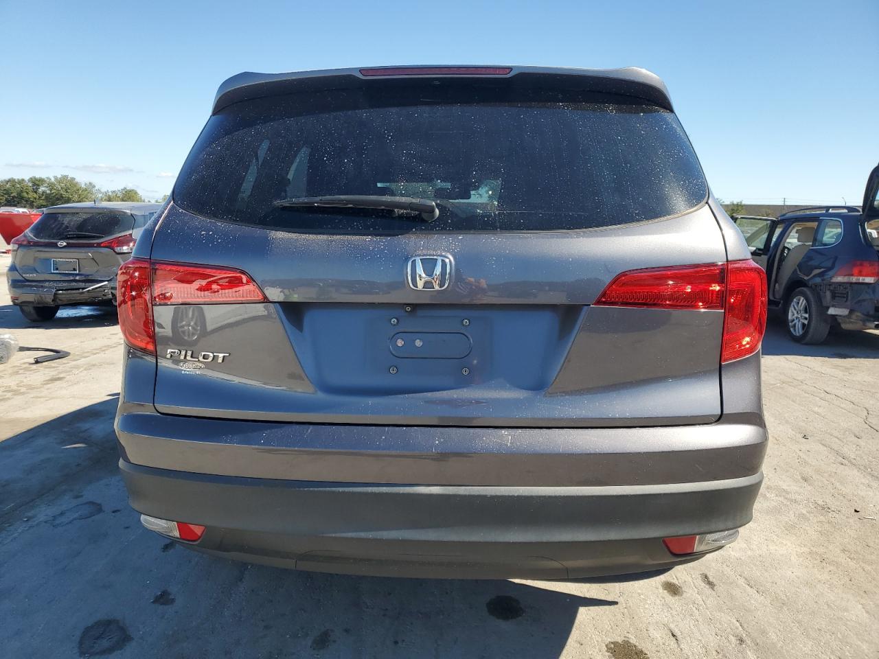 2018 Honda Pilot VIN 5FNYF5H62JB012306 Copart auction photo, front end / side damage thumbnail 6