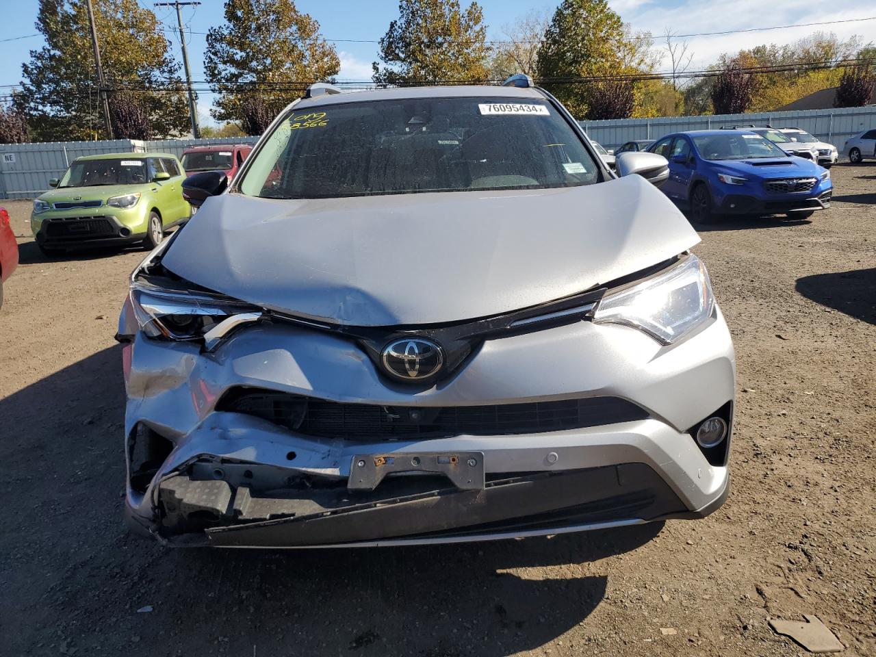 2018 Toyota RAV 4 VIN 2T3DFREV1JW736032 Copart auction photo, front end / minor dent/scratches damage thumbnail 5