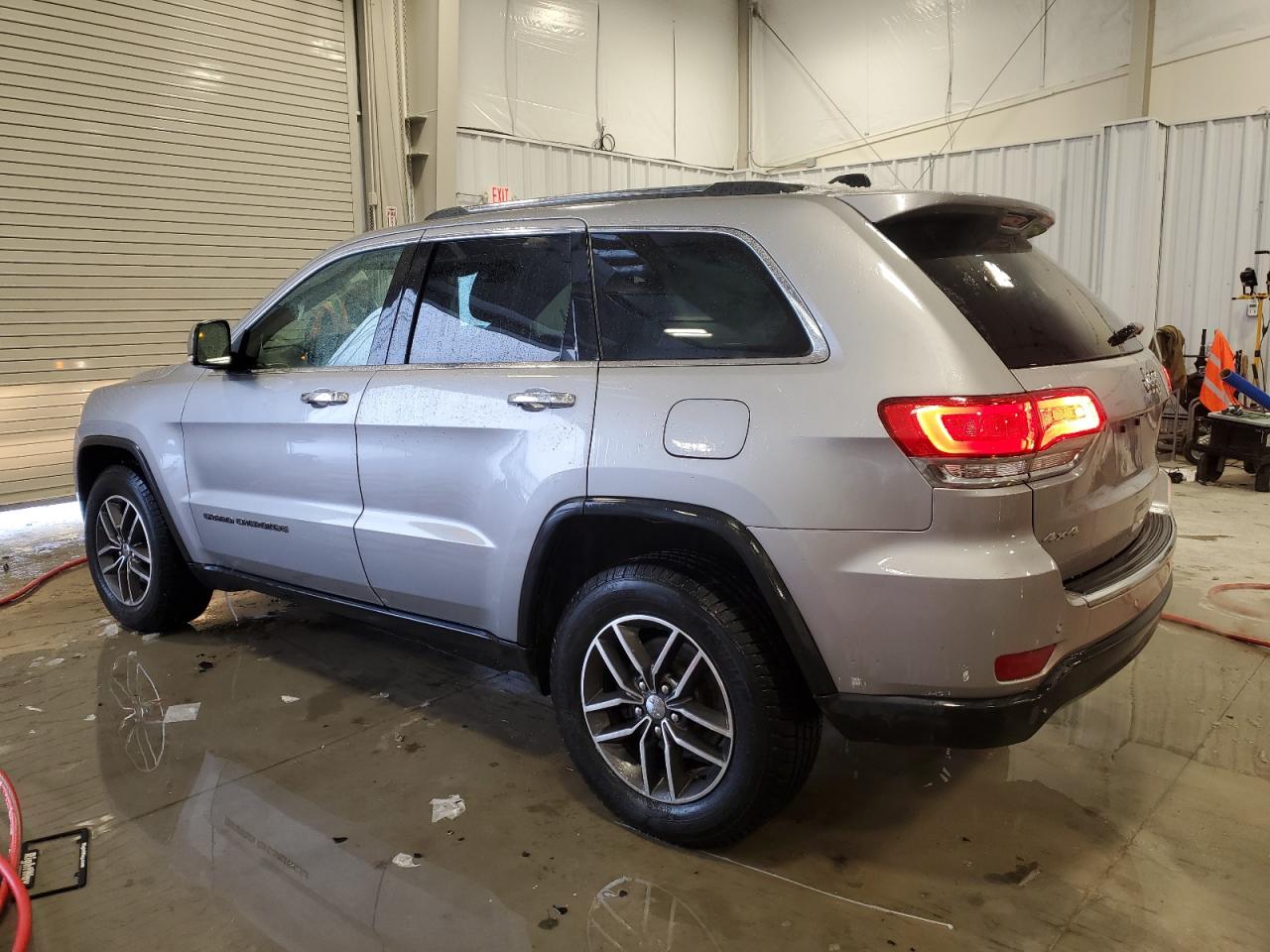 2017 Jeep Grand Cherokee VIN 1C4RJFBG0HC914891 Copart auction photo, front end / side damage thumbnail 2