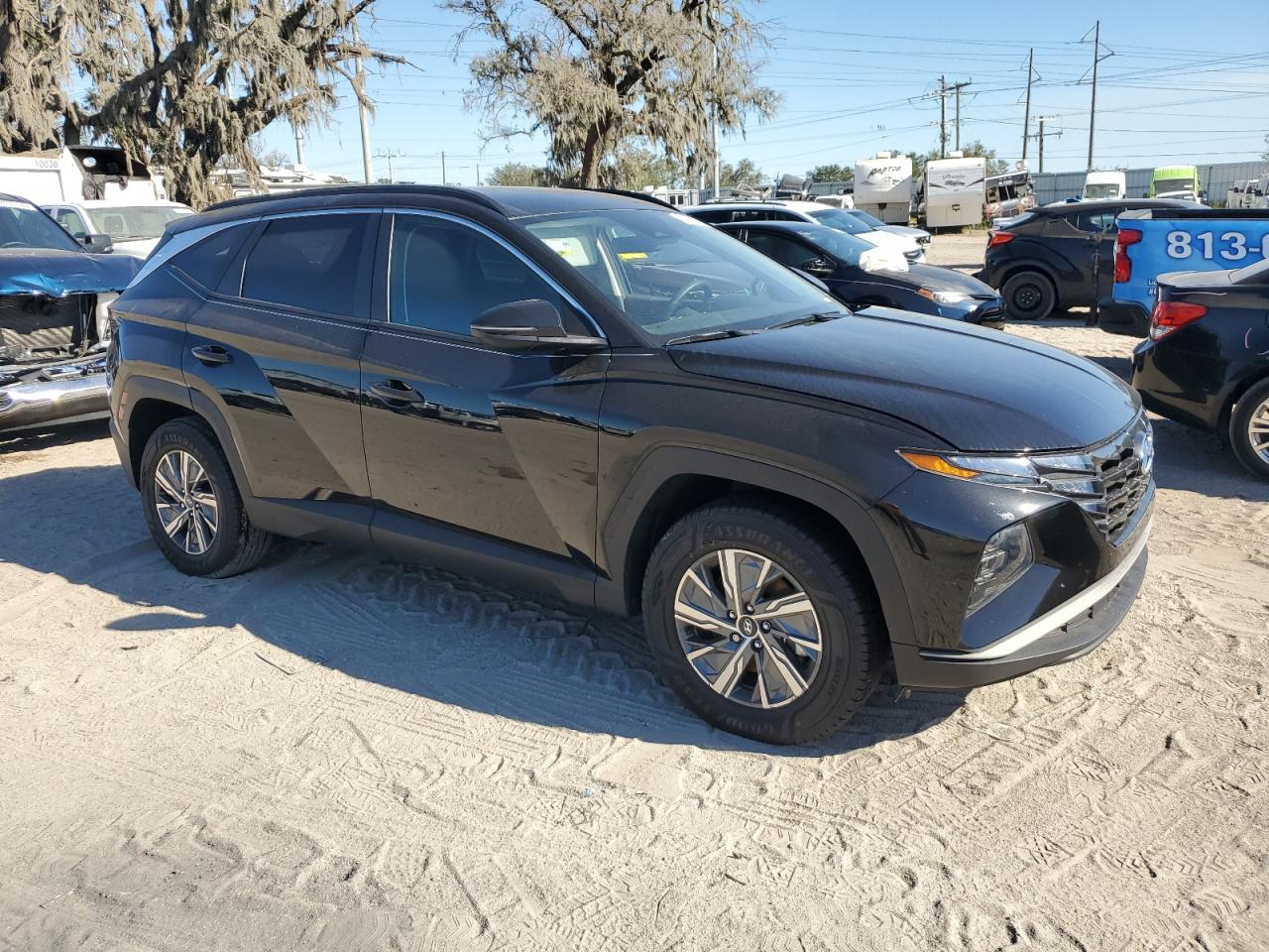 2023 Hyundai Tucson VIN KM8JBCA17PU117838 Copart auction photo, normal wear / minor dent/scratches damage thumbnail 4