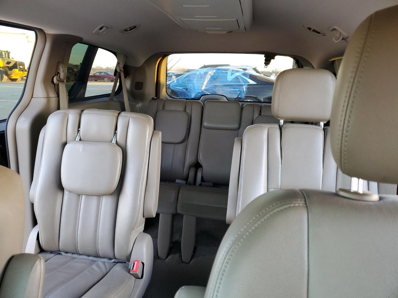 2012 Chrysler Town & Country VIN 2C4RC1BGXCR172531 Copart auction photo, side / rear end damage thumbnail 10