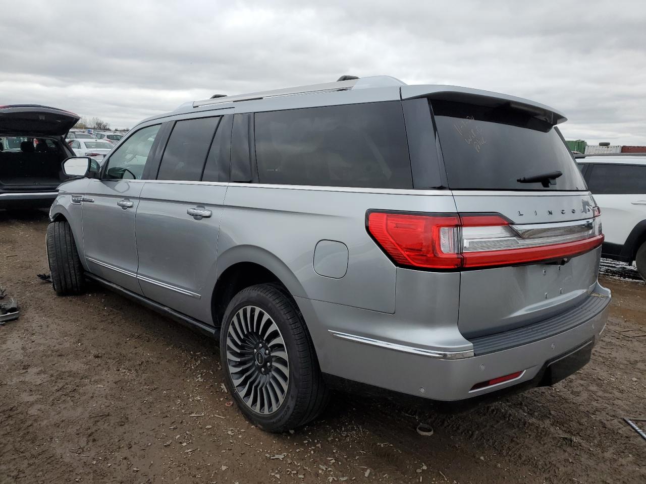 2020 Lincoln Navigator VIN 5LMJJ3TT3LEL16016 Copart auction photo, front end / side damage thumbnail 2