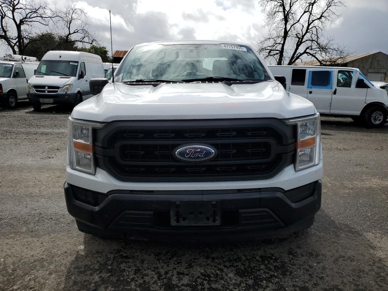 2022 Ford F-150 VIN 1FTEX1CP0NKD24934 Copart auction photo, side / front end damage thumbnail 5