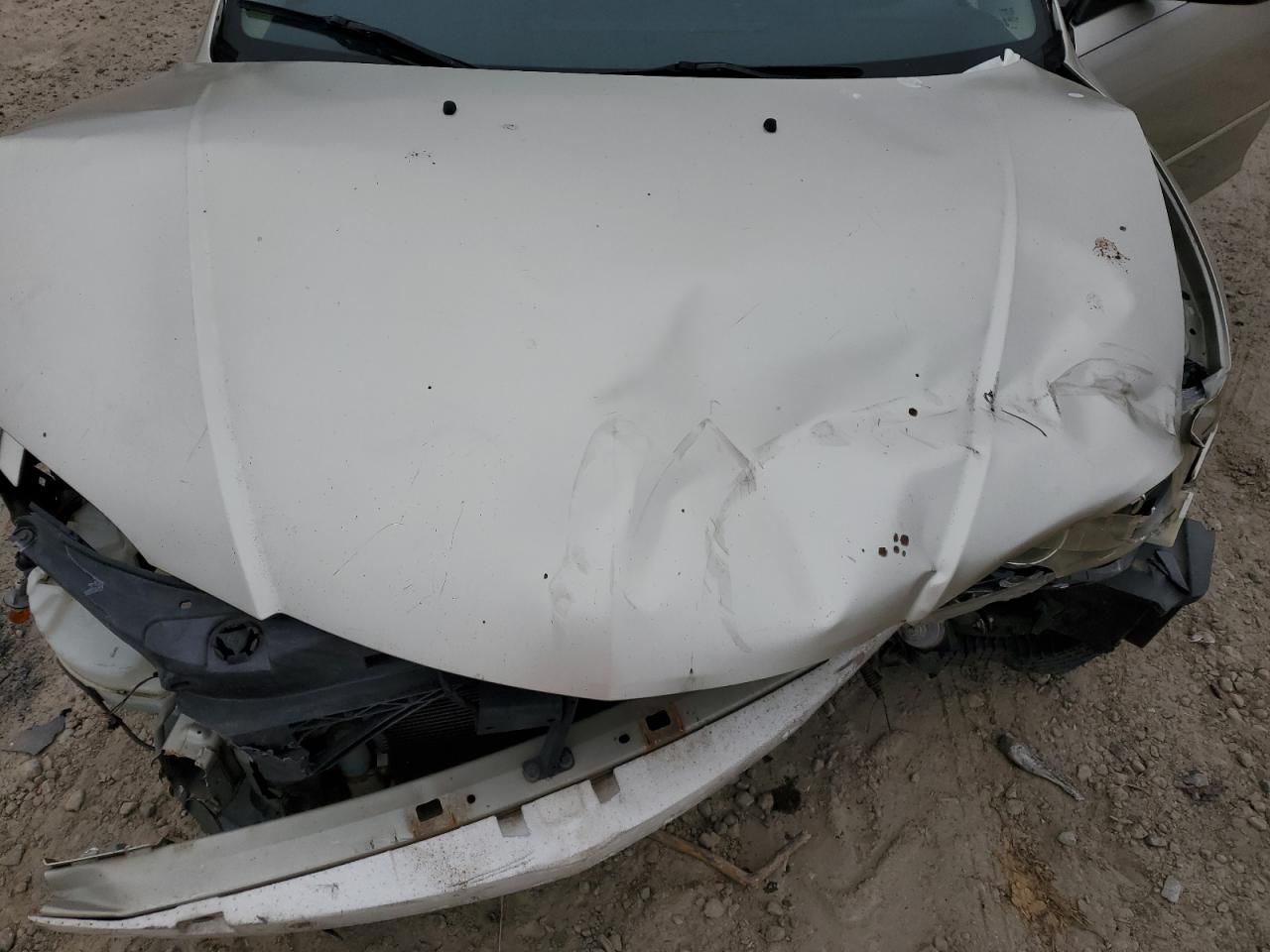 2005 Mazda 3 VIN JM1BK12F451234749 Copart auction photo, front end / minor dent/scratches damage thumbnail 12