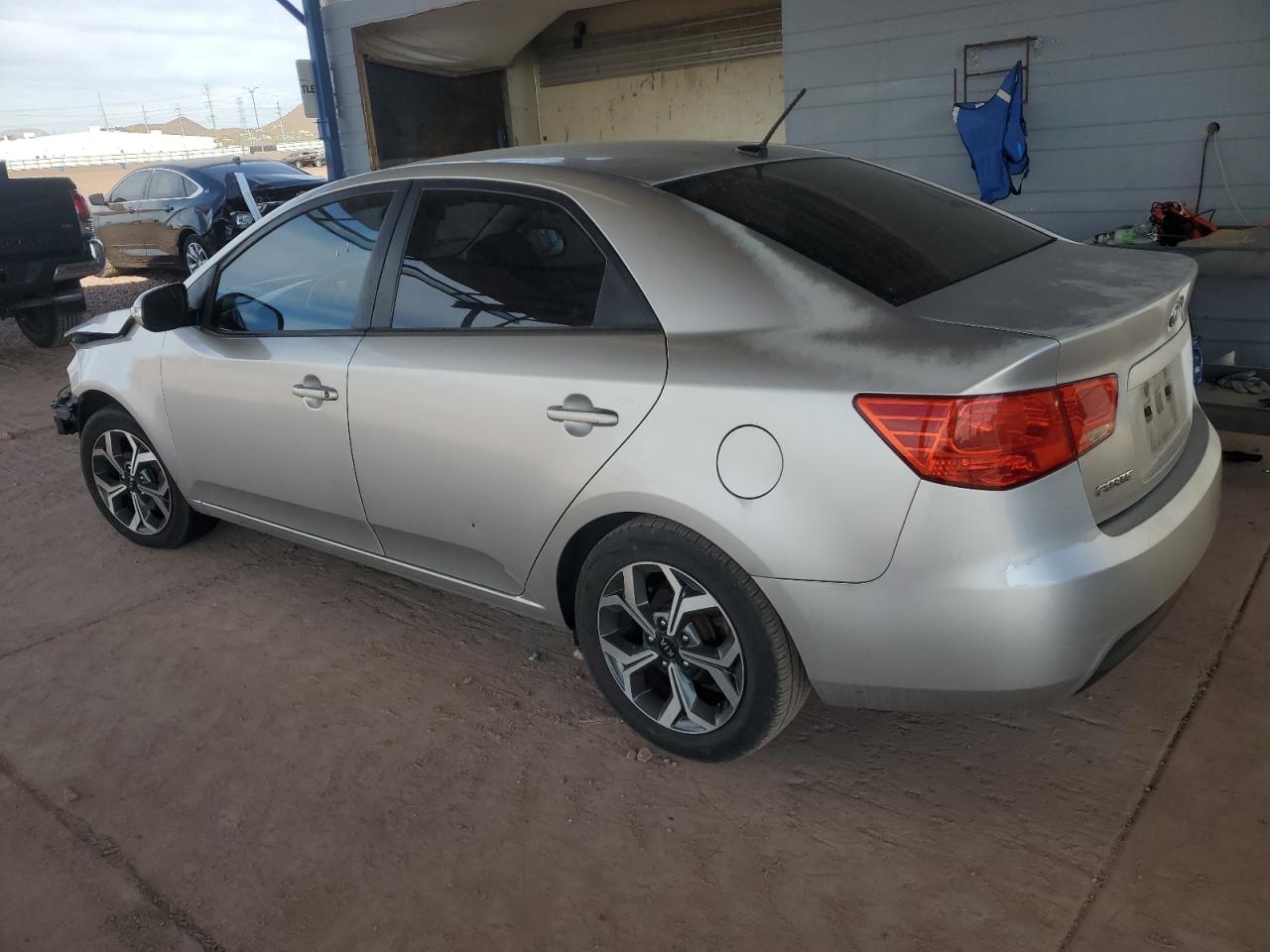 2010 KIA Forte VIN KNAFU4A25A5052683 Copart auction photo, front end damage thumbnail 2