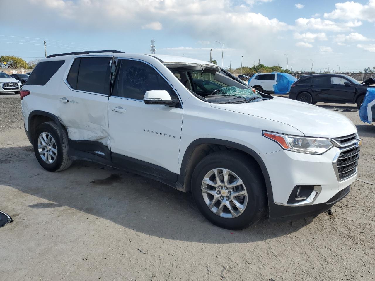 2020 Chevrolet Traverse VIN 1GNEVGKW5LJ247117 Copart auction photo, rollover damage thumbnail 4