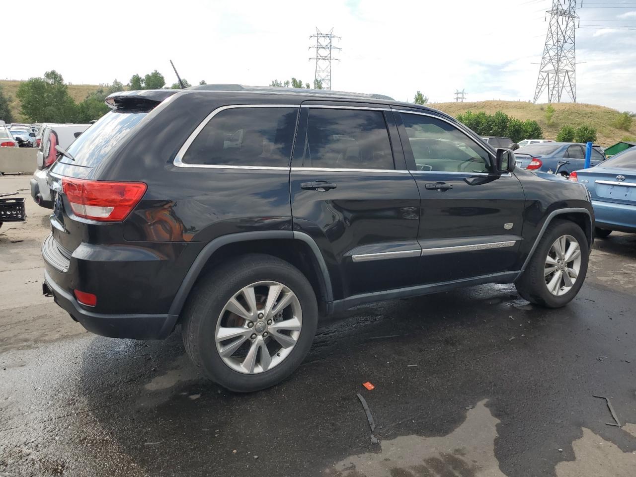 2011 Jeep Grand Cherokee VIN 1J4RR4GT6BC645879 Copart auction photo, hail damage thumbnail 3