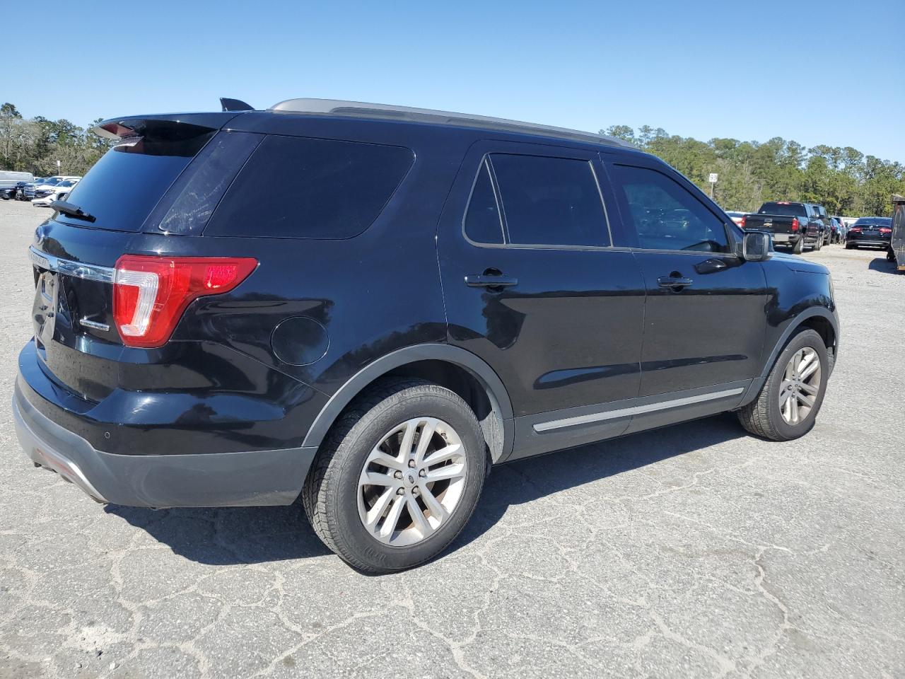 2016 Ford Explorer VIN 1FM5K7D82GGD14870 Copart auction photo, front end / rear end damage thumbnail 3