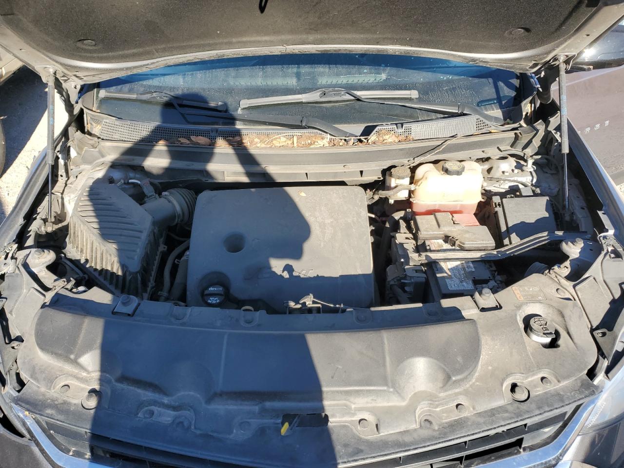 2019 Chevrolet Traverse VIN 1GNERFKW7KJ187256 Copart auction photo, front end / side damage thumbnail 11