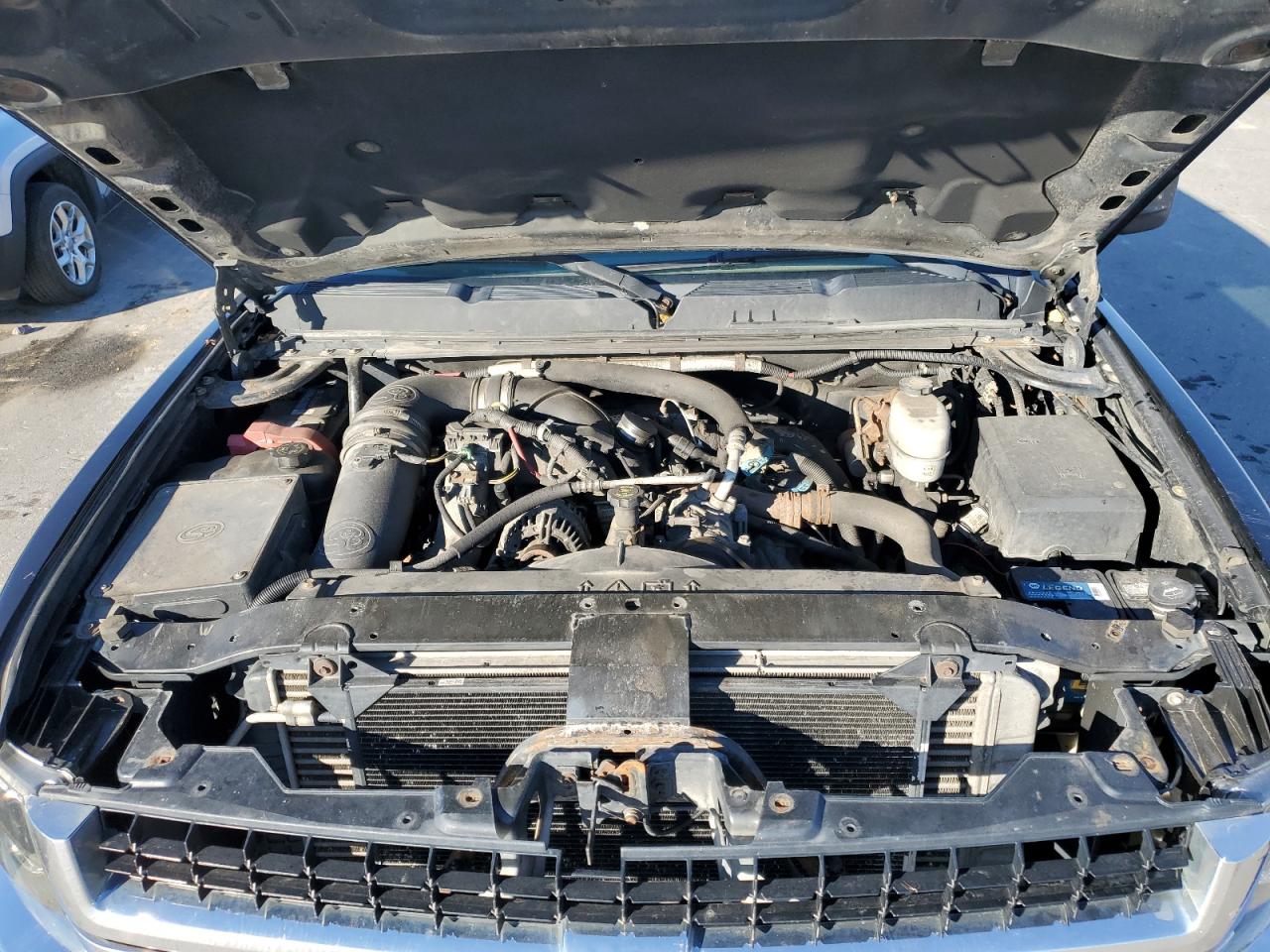 2008 Chevrolet Silverado VIN 1GCHK23698F183562 Copart auction photo, side / mechanical damage thumbnail 12
