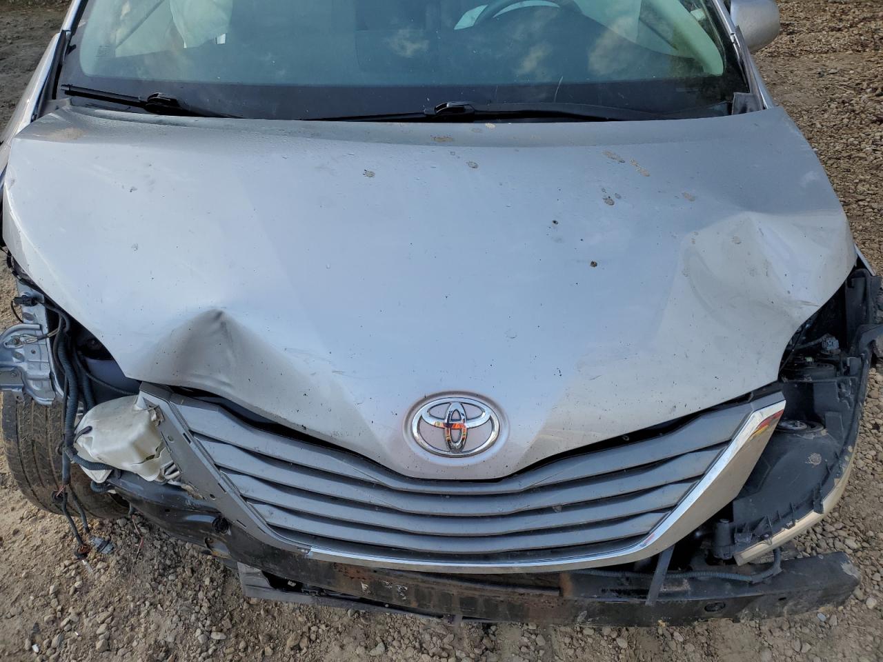 2011 Toyota Sienna VIN 5TDYK3DC5BS041839 Copart auction photo, side / front end damage thumbnail 12