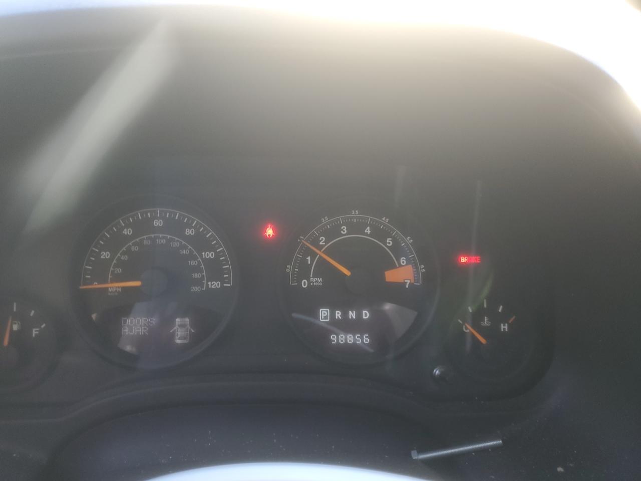 2014 Jeep Liberty (Patriot) VIN 1C4NJRFB2ED616153 Copart auction photo, side / minor dent/scratches damage thumbnail 9