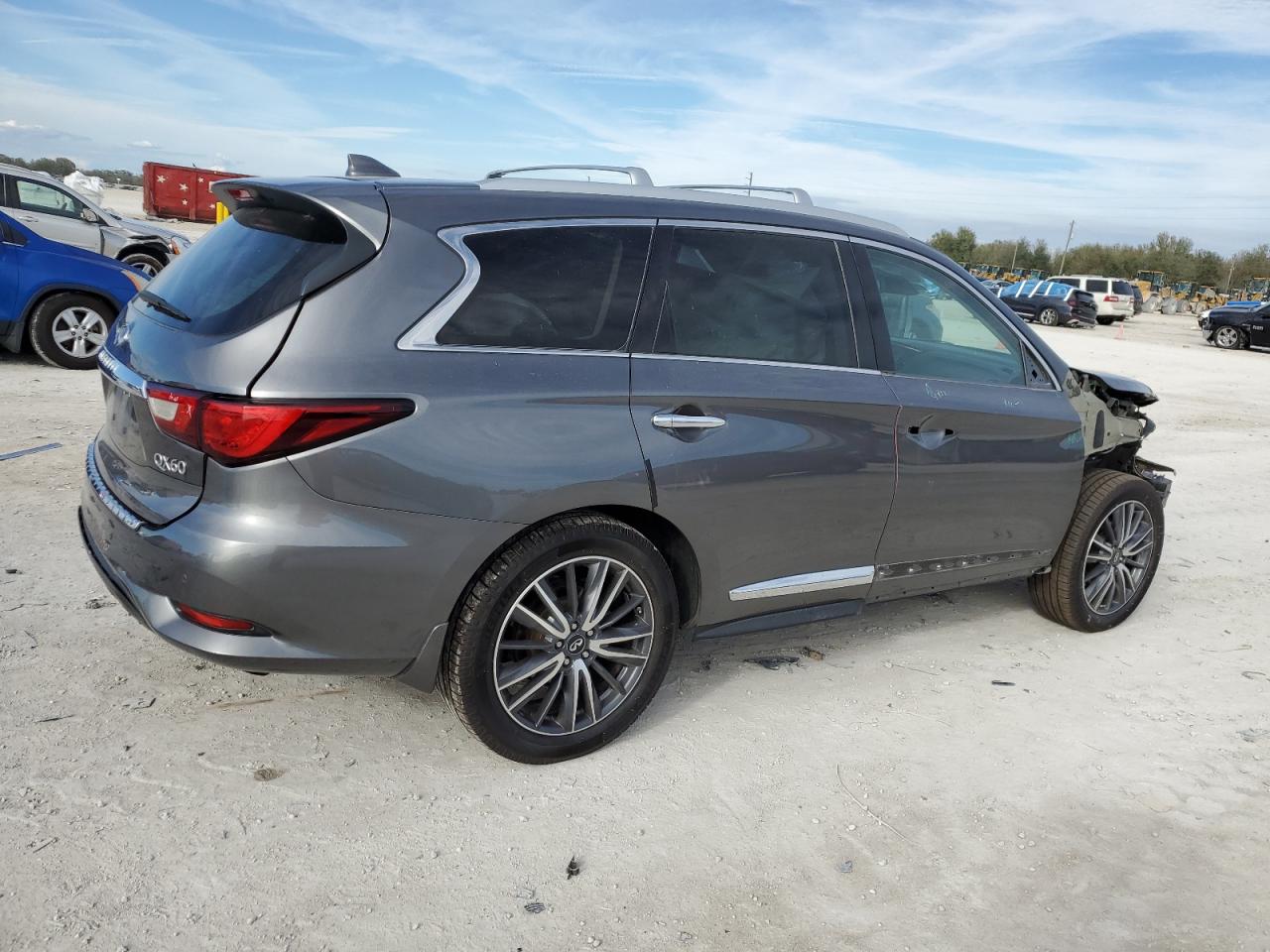 2017 Infiniti QX60 VIN 5N1DL0MM2HC555205 Copart auction photo, front end / minor dent/scratches damage thumbnail 3