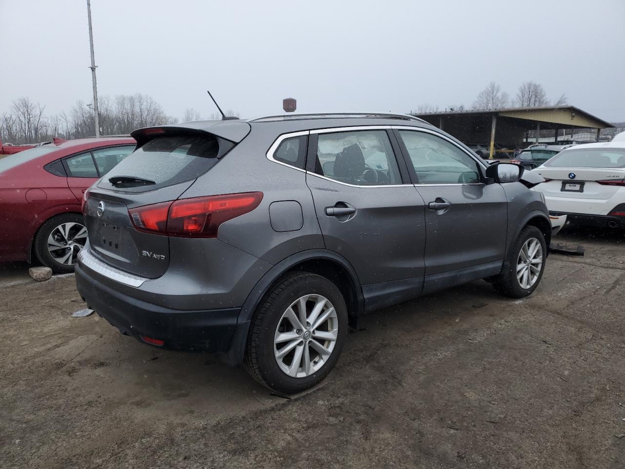 2018 Nissan Rogue VIN JN1BJ1CRXJW200522 Copart auction photo, front end / minor dent/scratches damage thumbnail 3