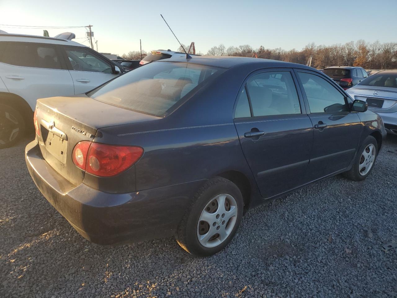 2007 Toyota Corolla VIN 2T1BR32E87C815796 Copart auction photo, front end damage thumbnail 3