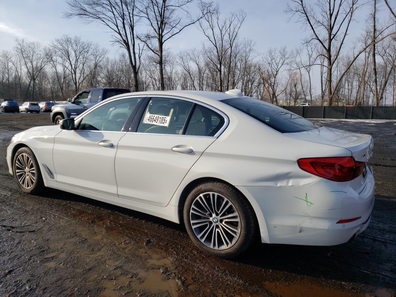2020 BMW 5er VIN WBAJR7C04LCE47058 Copart auction photo, rear end / minor dent/scratches damage thumbnail 2