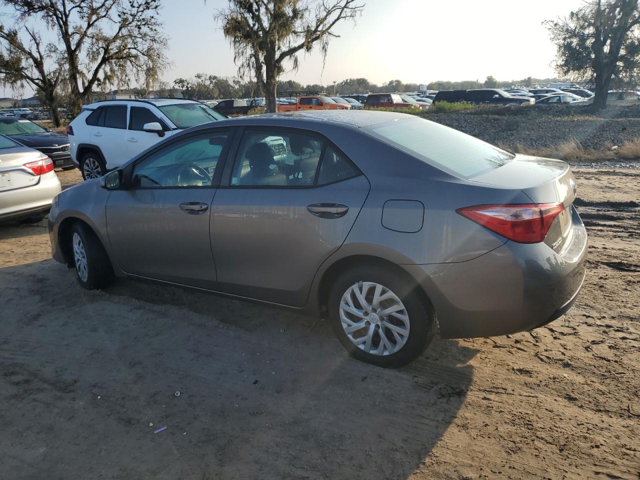 2018 Toyota Corolla VIN 2T1BURHE5JC065709 Copart auction photo, water/flood damage thumbnail 2