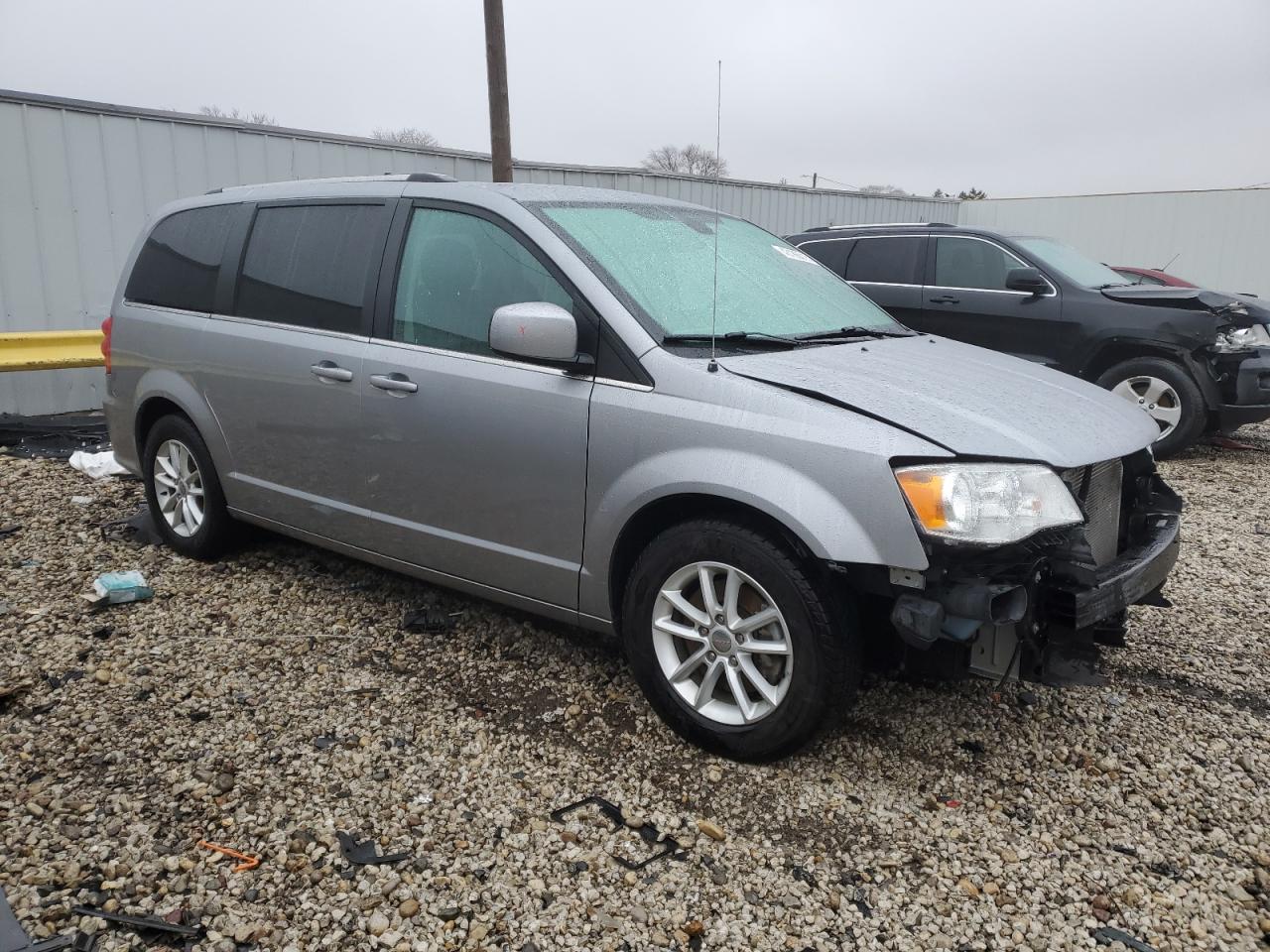 2019 Dodge Caravan VIN 2C4RDGCG8KR747335 Copart auction photo, front end damage thumbnail 4