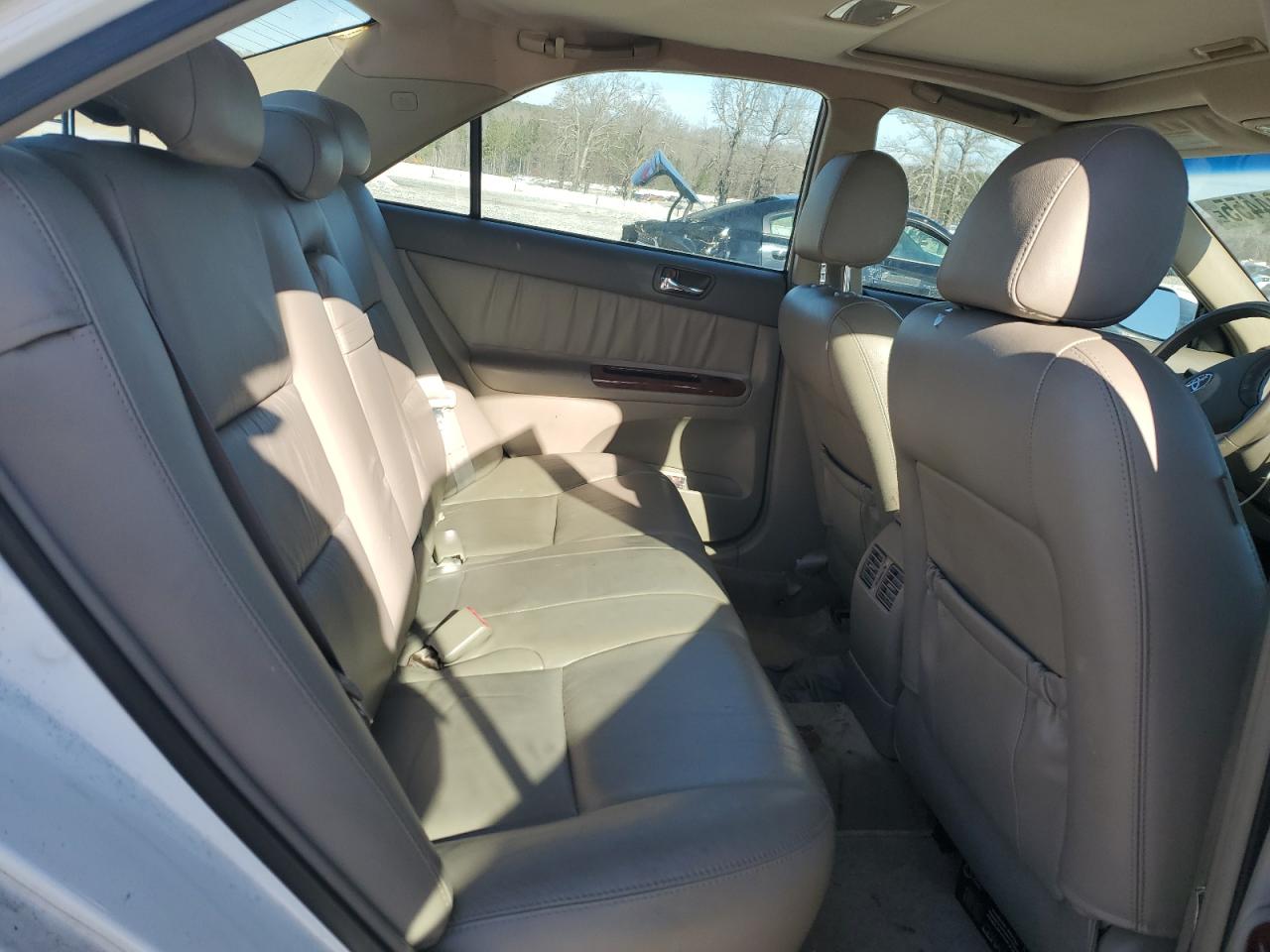 2005 Toyota Camry VIN 4T1BF30K25U087616 Copart auction photo, rear end damage thumbnail 10