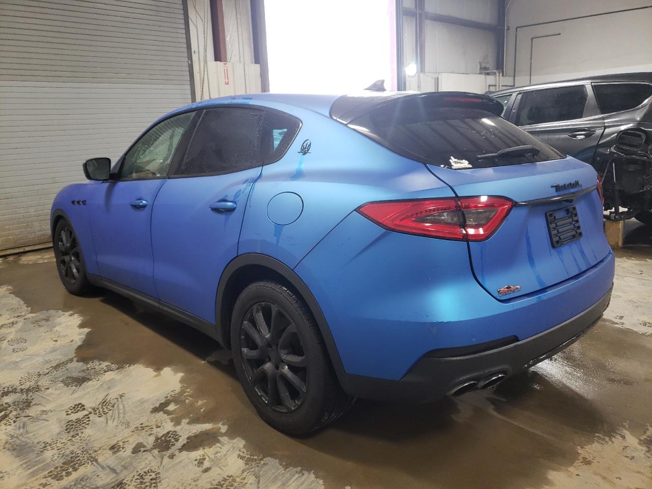 2017 Maserati Levante VIN ZN661XUA0HX257874 Copart auction photo, front end / side damage thumbnail 2
