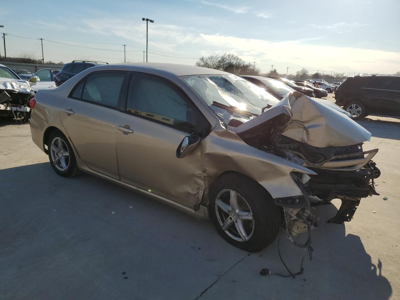2011 Toyota Corolla VIN JTDBU4EEXB9162452 Copart auction photo, front end / side damage thumbnail 4