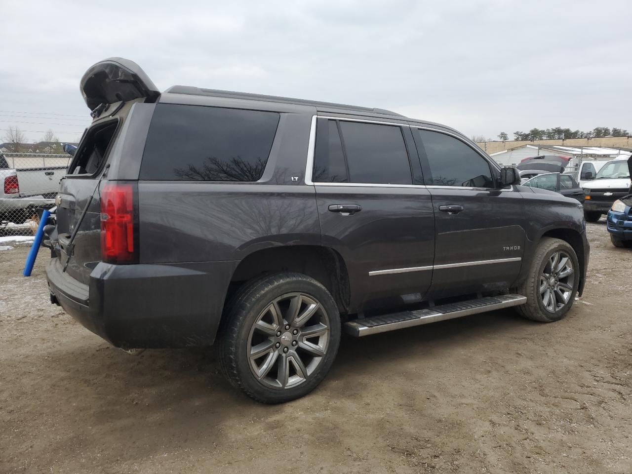 2017 Chevrolet Tahoe VIN 1GNSKBKC2HR336351 Copart auction photo, rear end / front end damage thumbnail 3