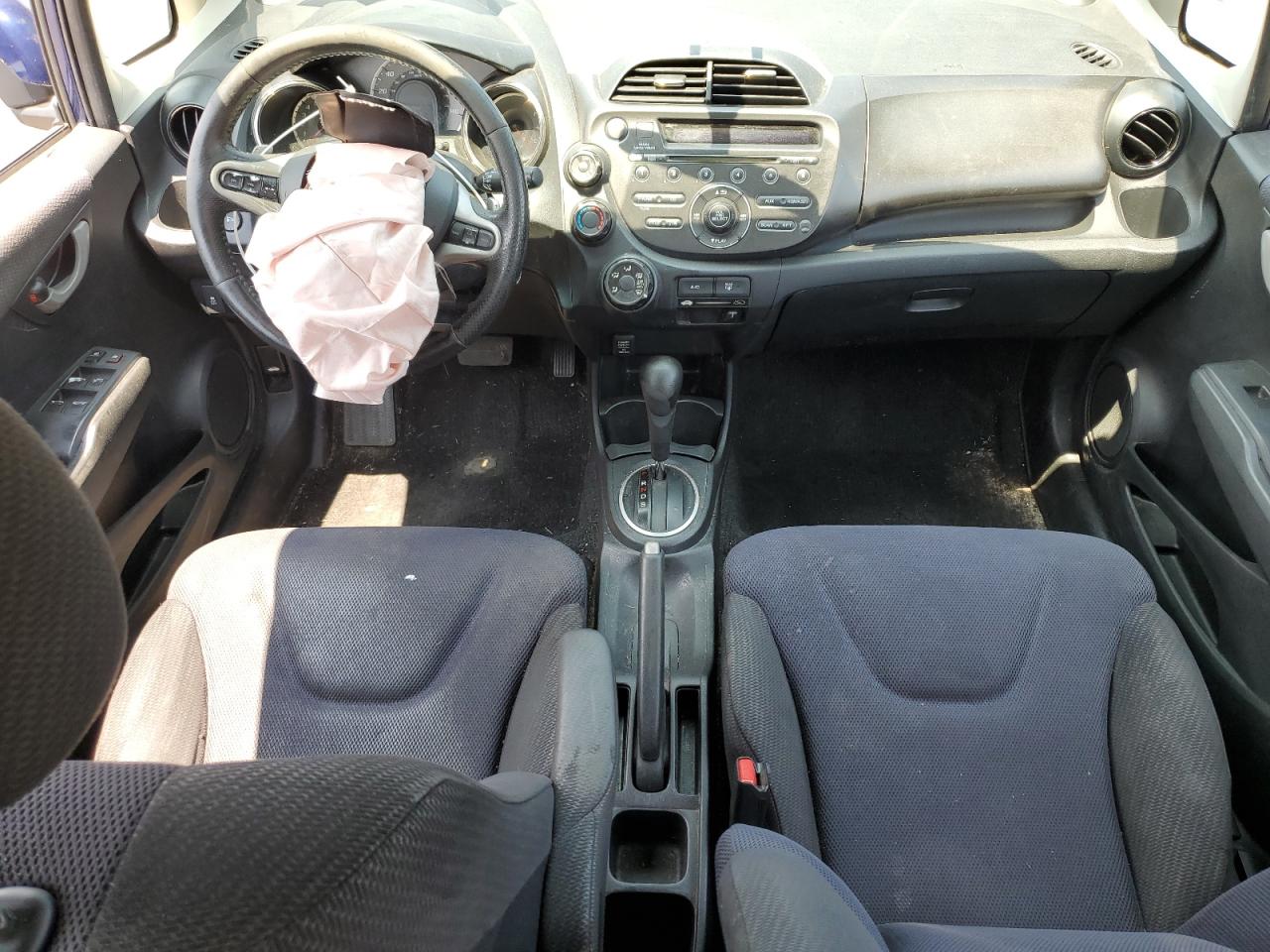 2013 Honda Fit VIN JHMGE8H52DC069340 Copart auction photo, front end / minor dent/scratches damage thumbnail 8
