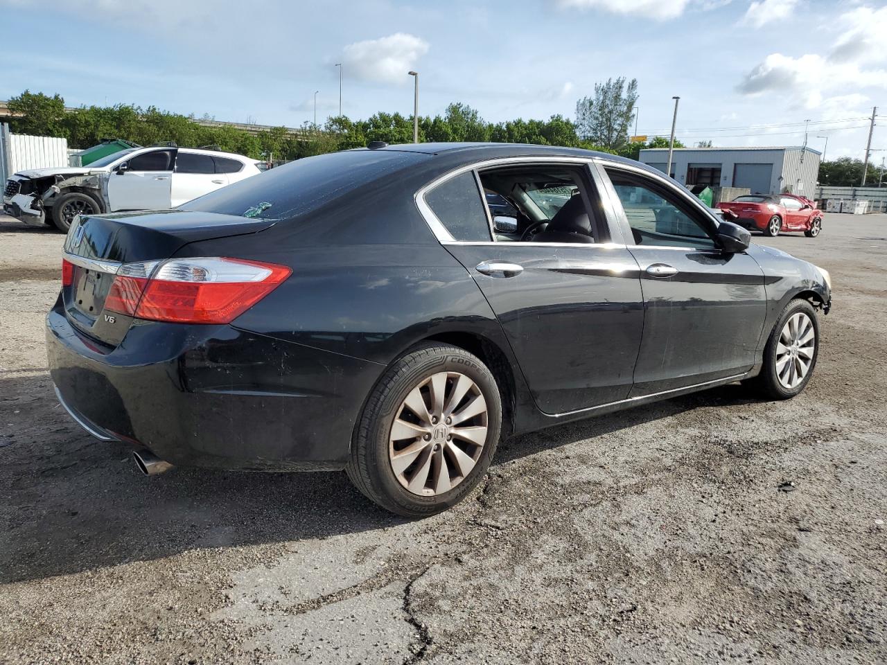 2014 Honda Accord VIN 1HGCR3F85EA025710 Copart auction photo, front end damage thumbnail 3