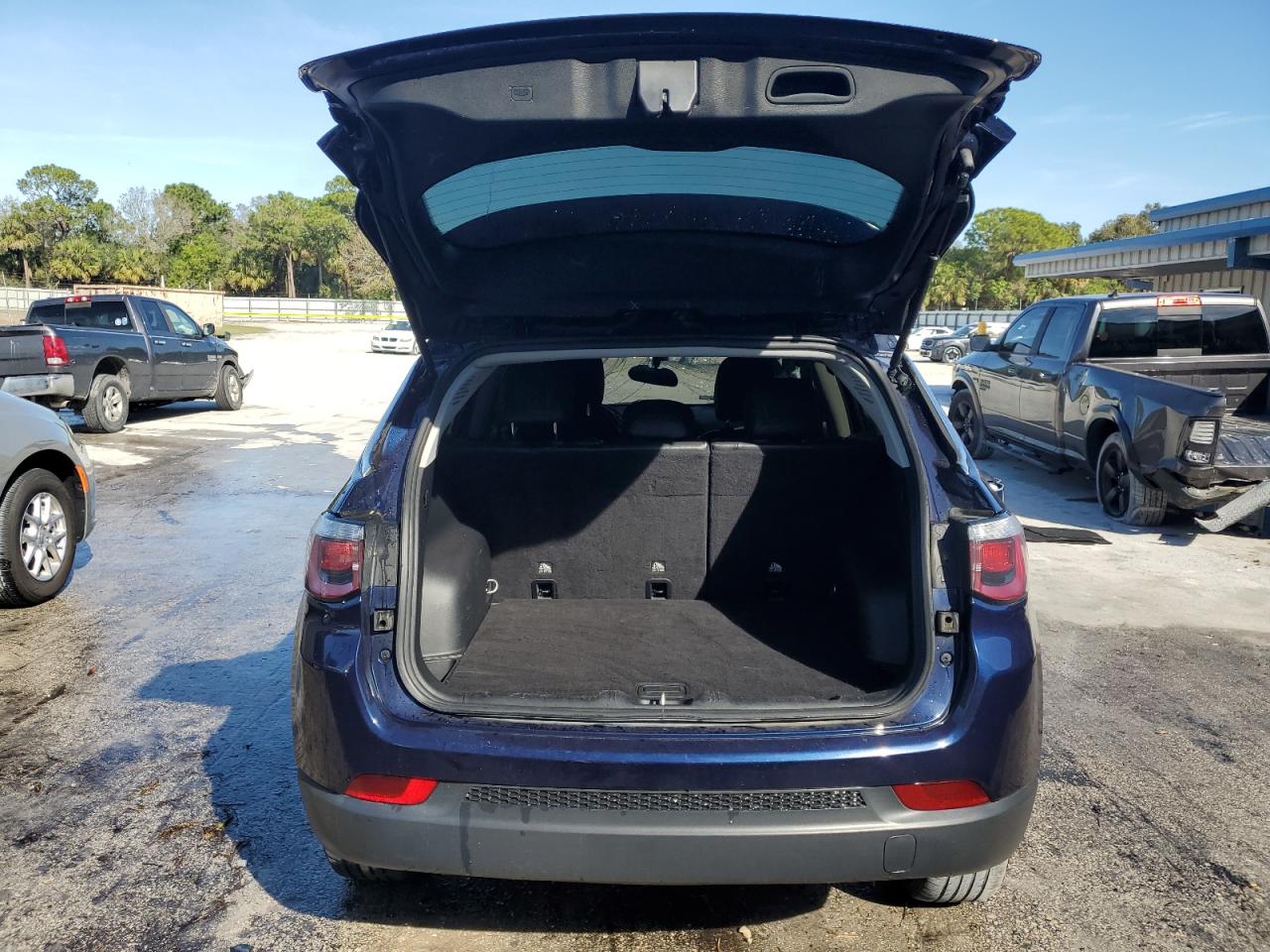 2018 Jeep Compass VIN 3C4NJCBB6JT226180 Copart auction photo, rollover damage thumbnail 6