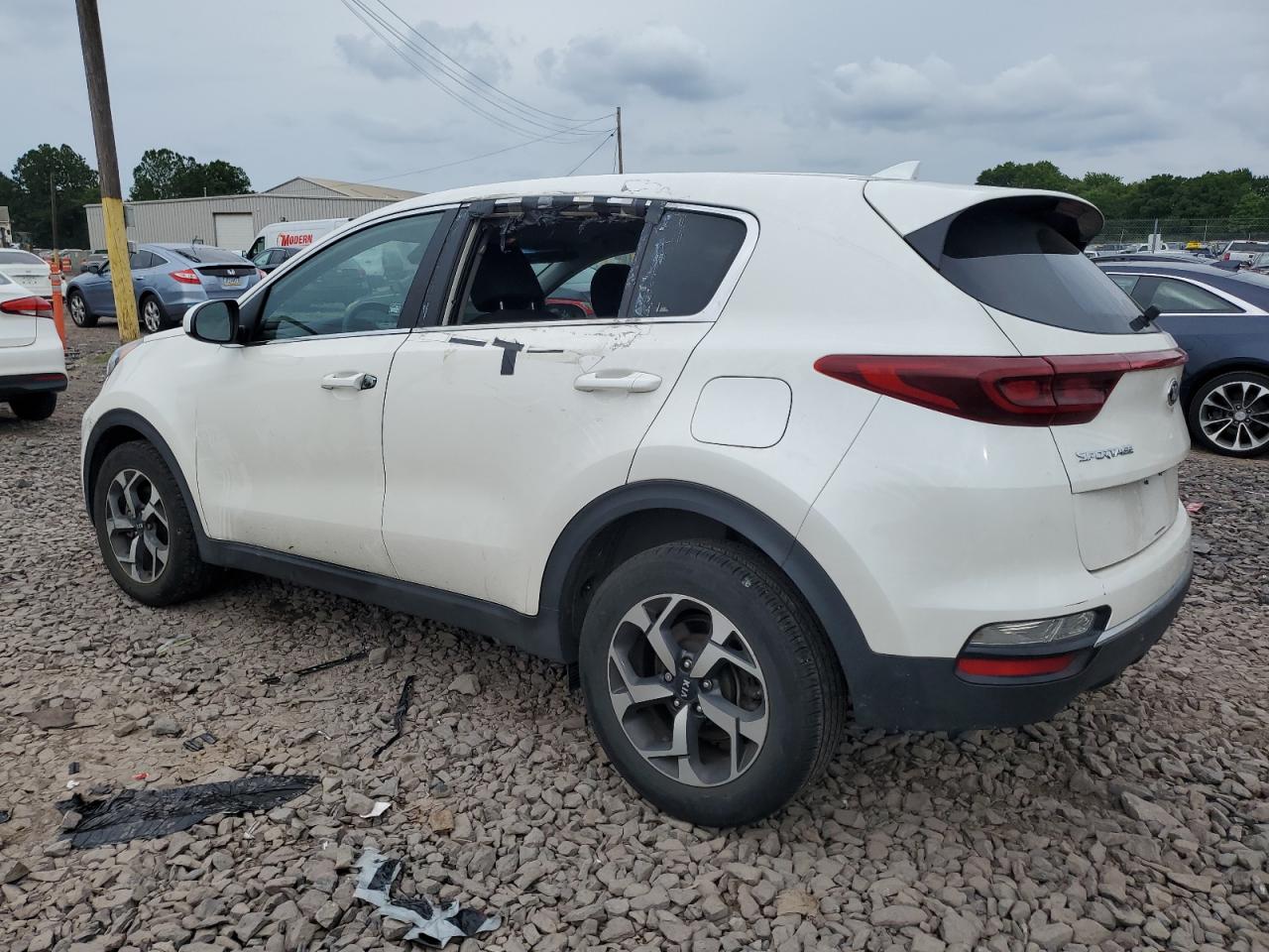 2022 KIA Sportage VIN KNDPM3AC1N7000553 Copart auction photo, vandalism / stripped damage thumbnail 2