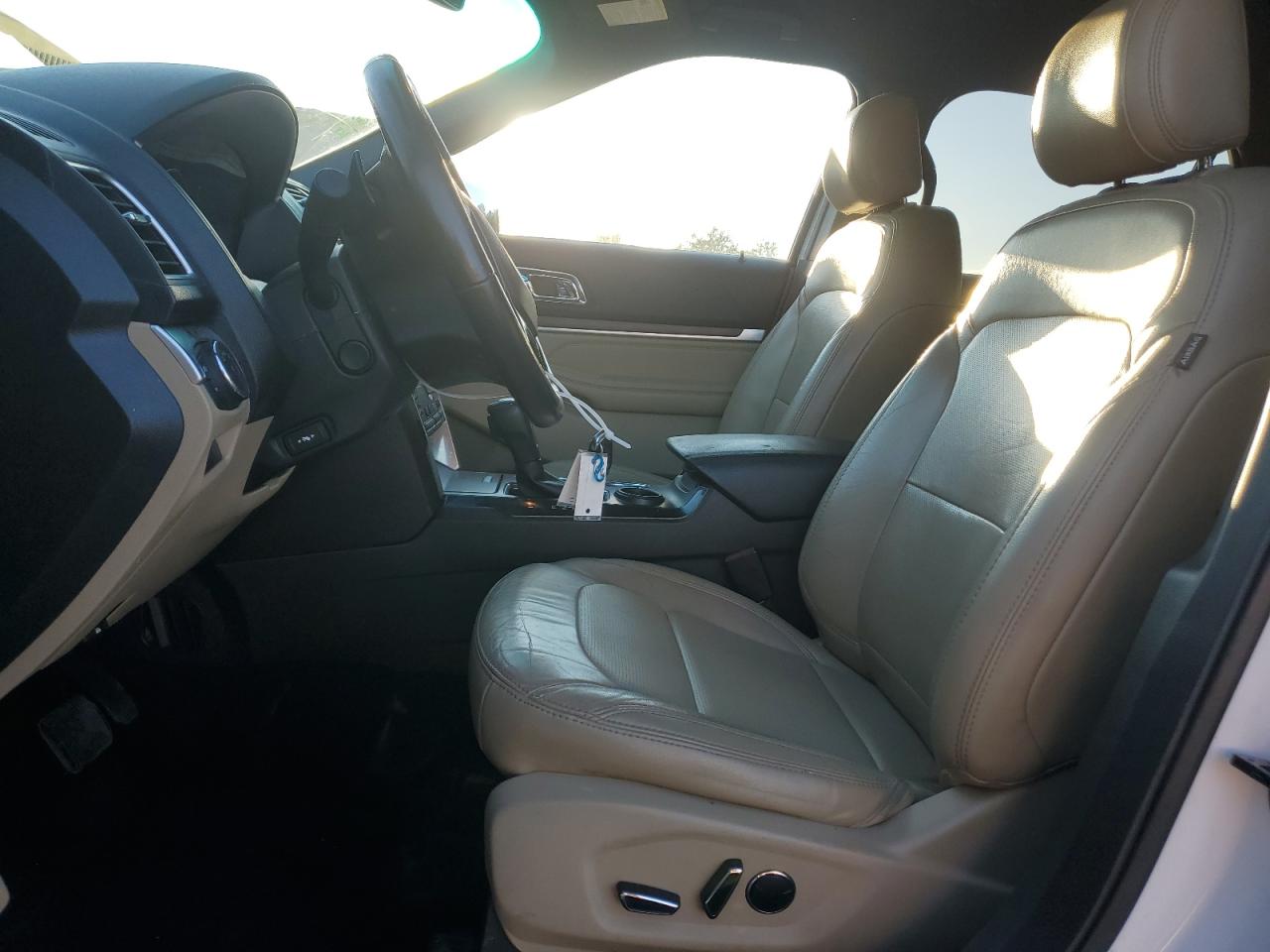 2017 Ford Explorer VIN 1FM5K7FH1HGD62343 Copart auction photo, front end / side damage thumbnail 7