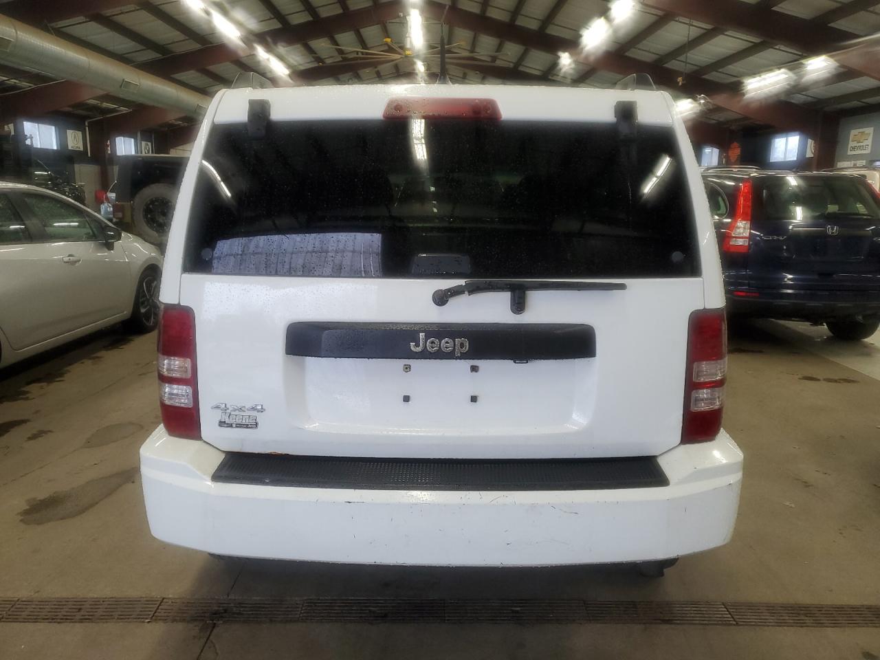 2011 Jeep Liberty (North America) VIN 1J4PN2GK1BW524240 Copart auction photo, side / minor dent/scratches damage thumbnail 6