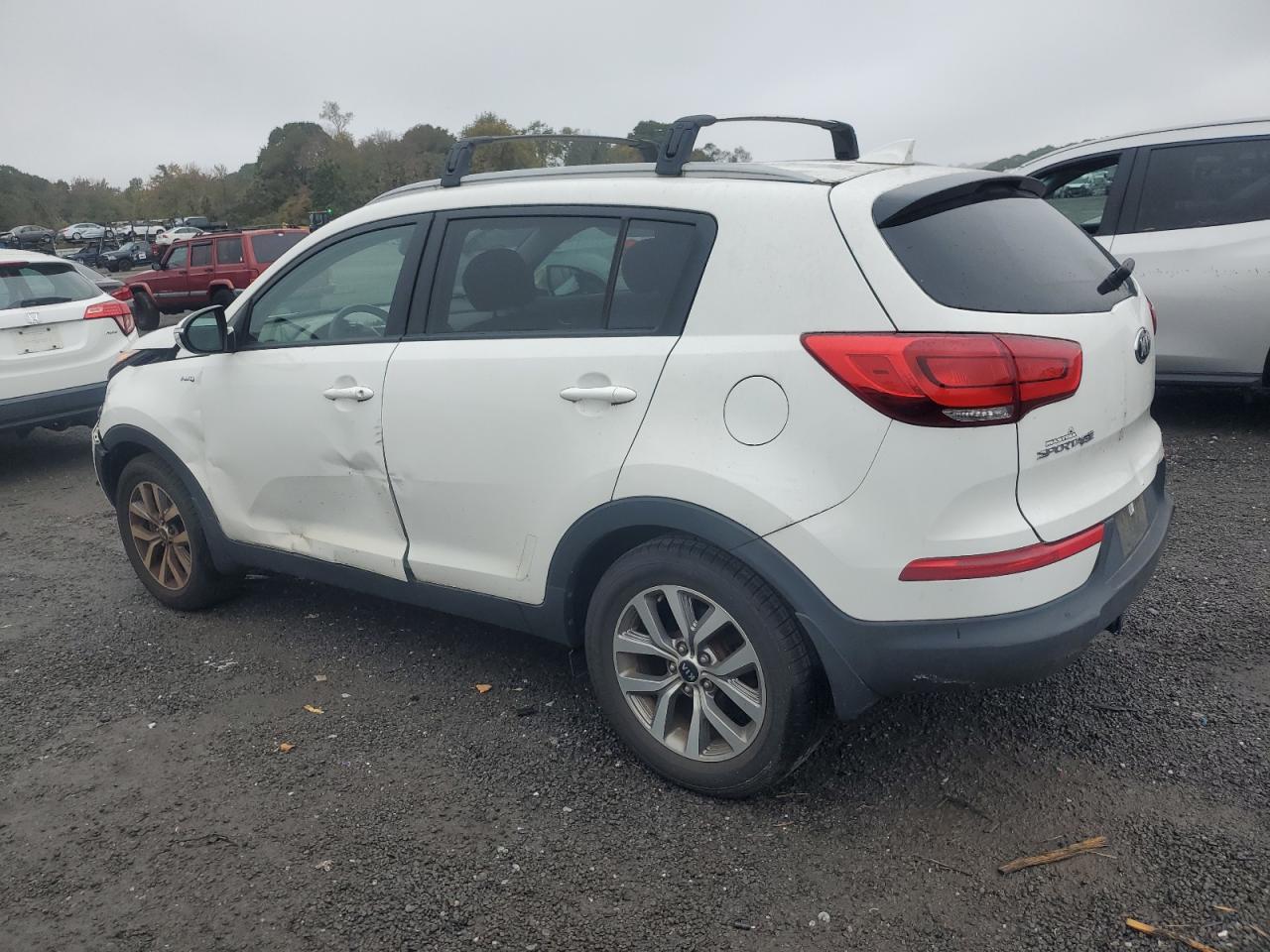 2015 KIA Sportage VIN KNDPBCAC0F7776244 Copart auction photo, front end / side damage thumbnail 2