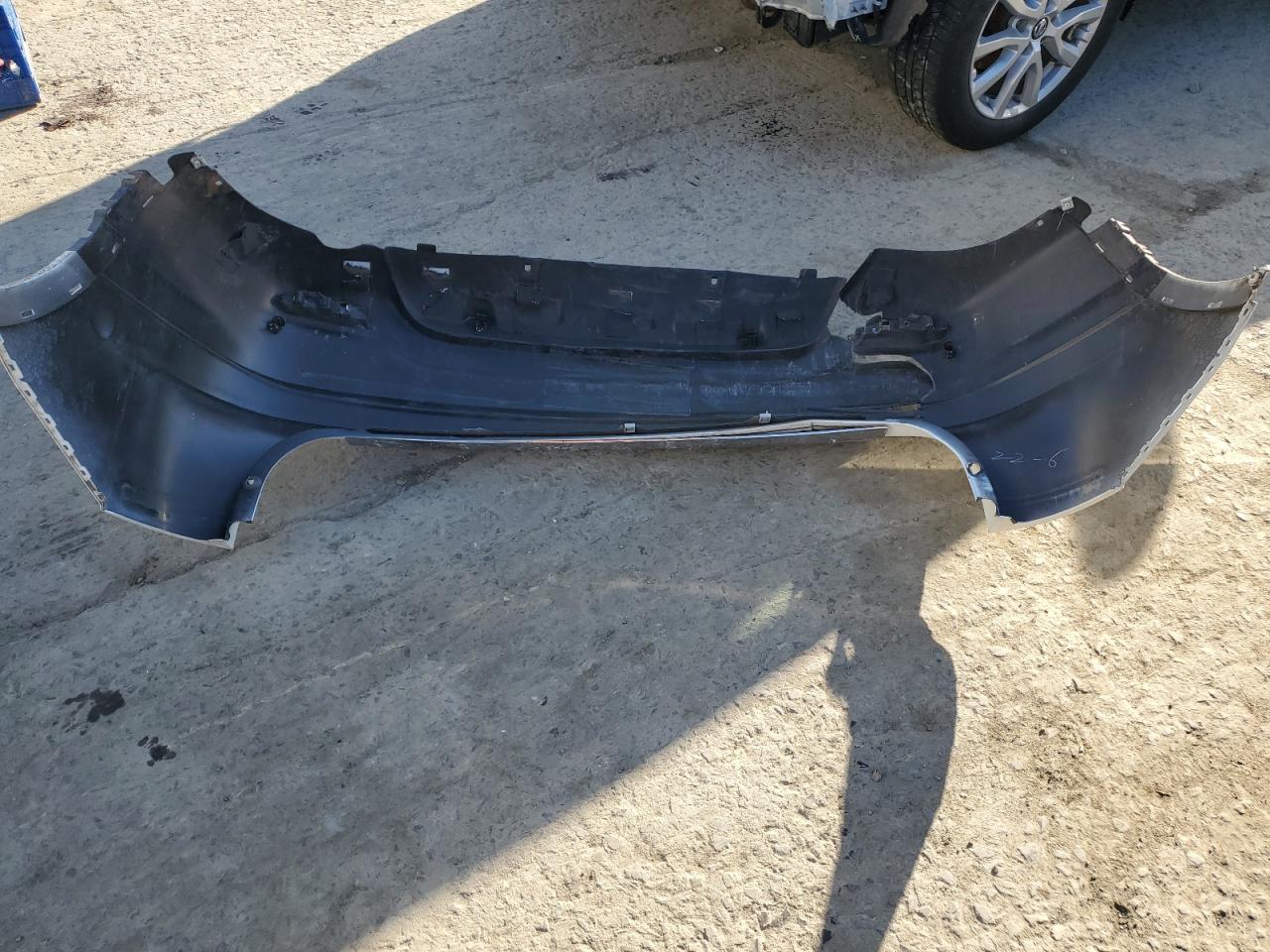 2020 Nissan Rogue VIN JN1BJ1CW8LW386330 Copart auction photo, rear end / minor dent/scratches damage thumbnail 13