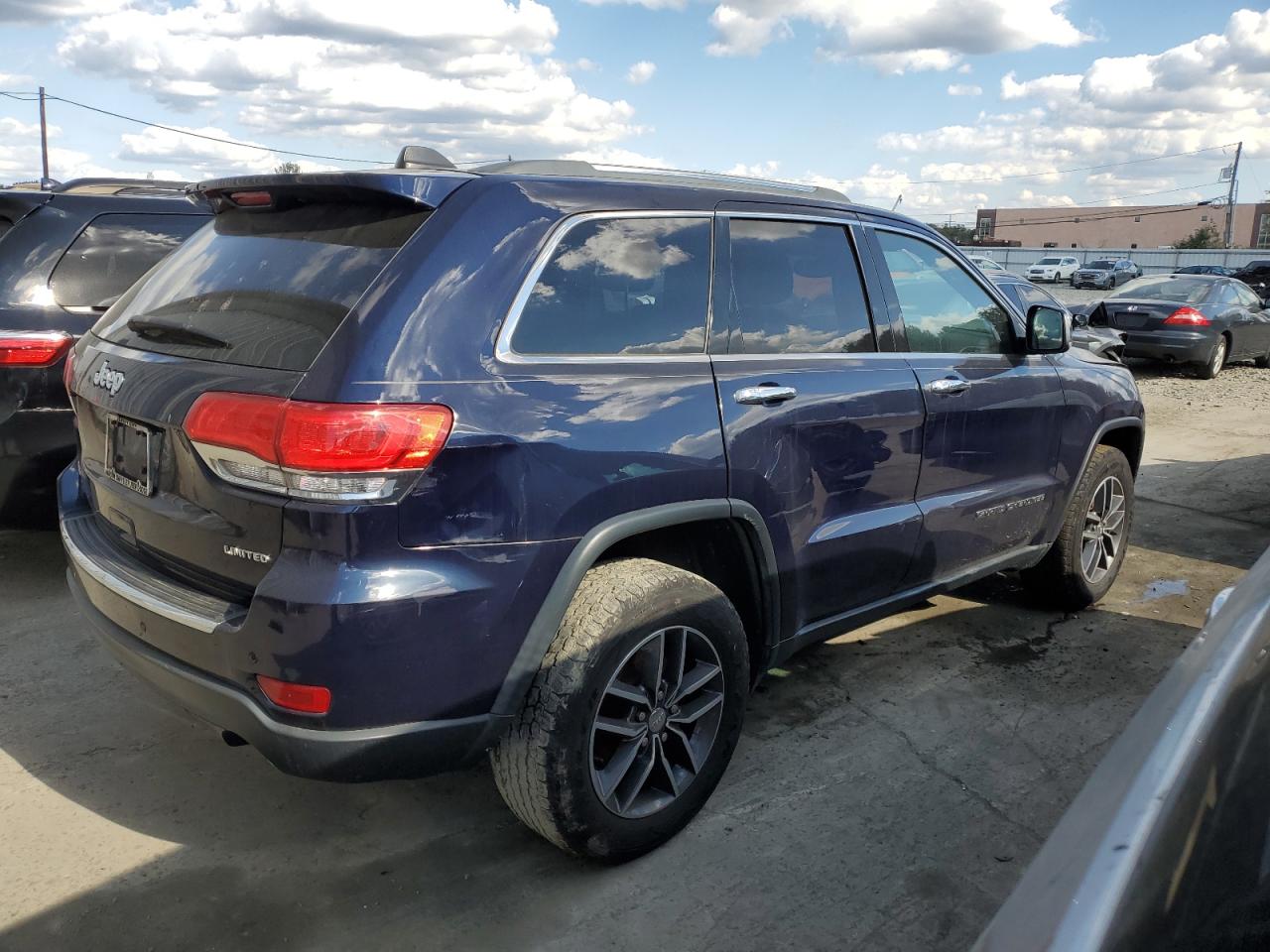 2018 Jeep Grand Cherokee VIN 1C4RJFBG6JC399370 Copart auction photo, vandalism / minor dent/scratches damage thumbnail 3