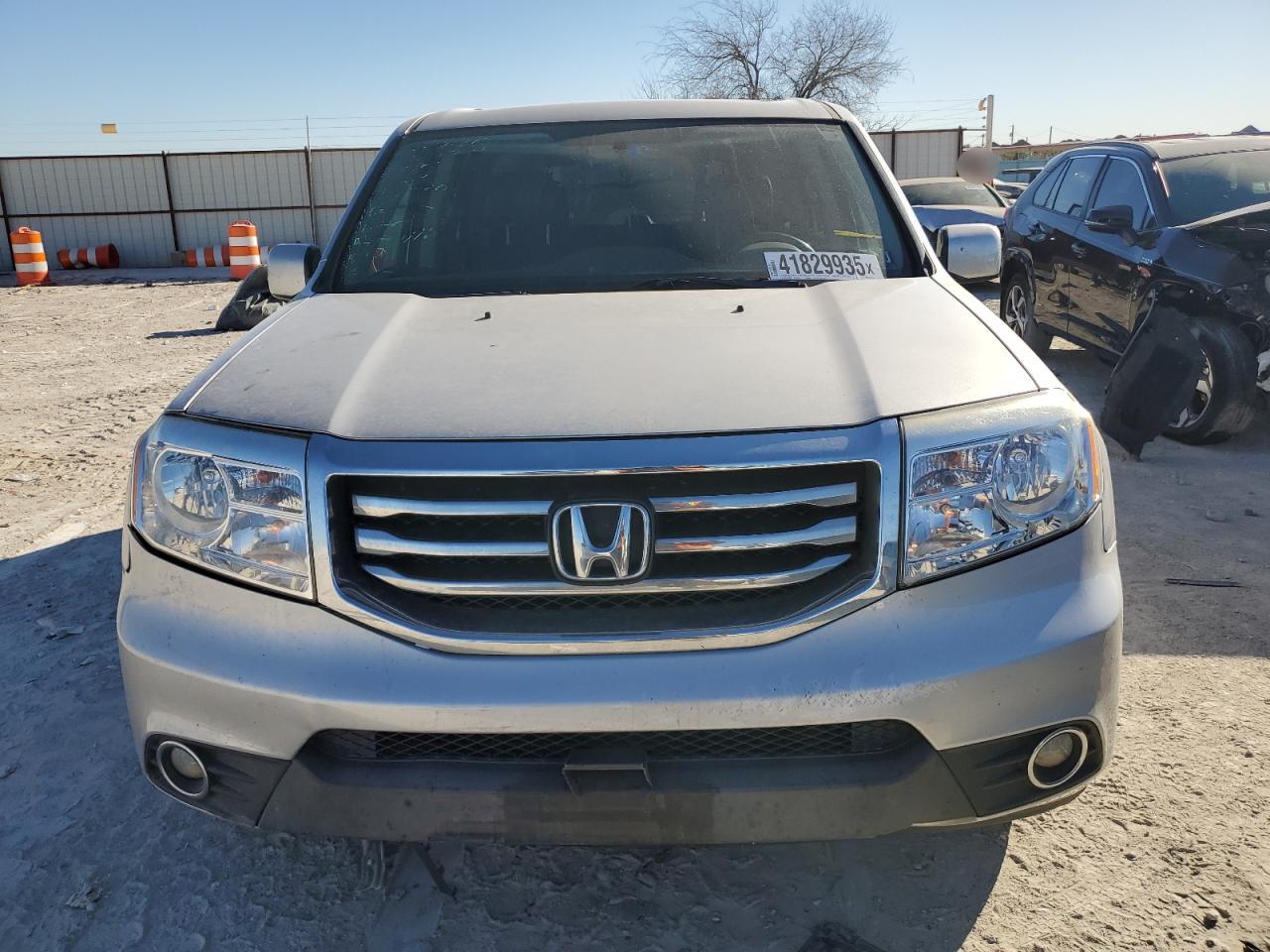 2015 Honda Pilot VIN 5FNYF3H50FB022223 Copart auction photo, front end / rear end damage thumbnail 5