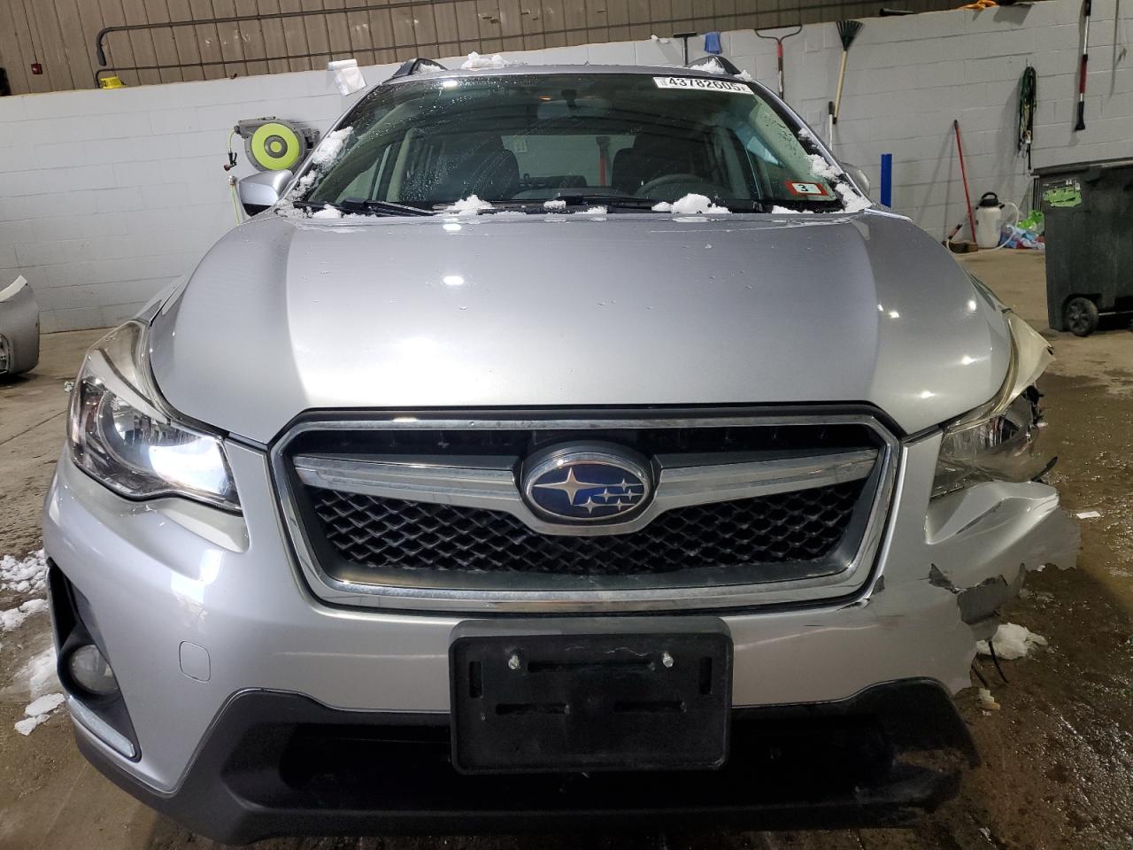 2017 Subaru XV VIN JF2GPABCXH8221210 Copart auction photo, front end / side damage thumbnail 5