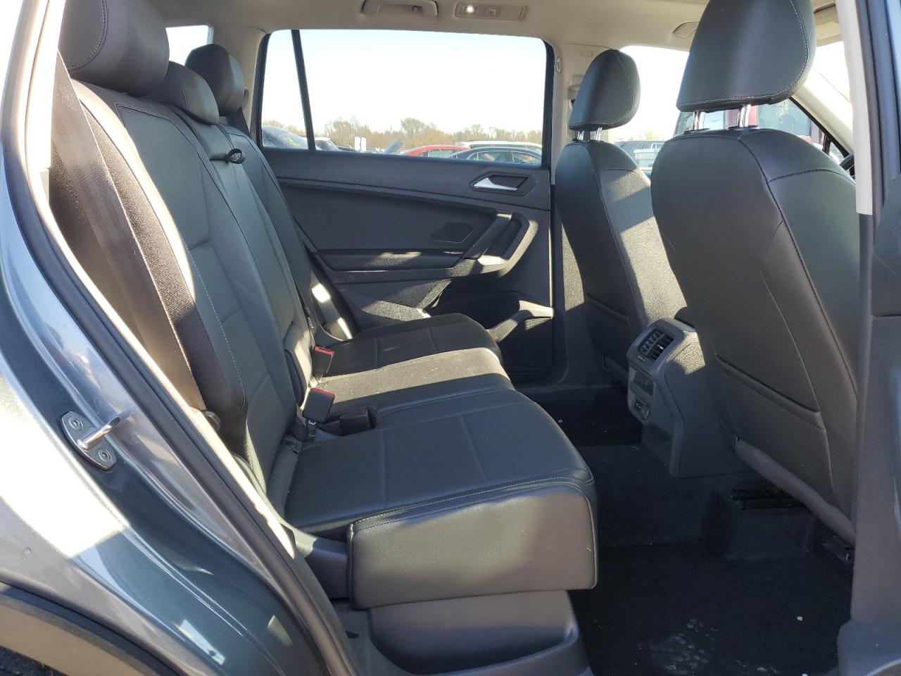 2019 Volkswagen Tiguan VIN 3VV2B7AX4KM085952 Copart auction photo, front end damage thumbnail 11