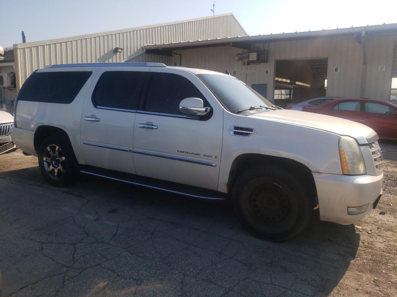 2007 Cadillac Escalade VIN 1GYFK66867R243848 Copart auction photo, minor dent/scratches damage thumbnail 4
